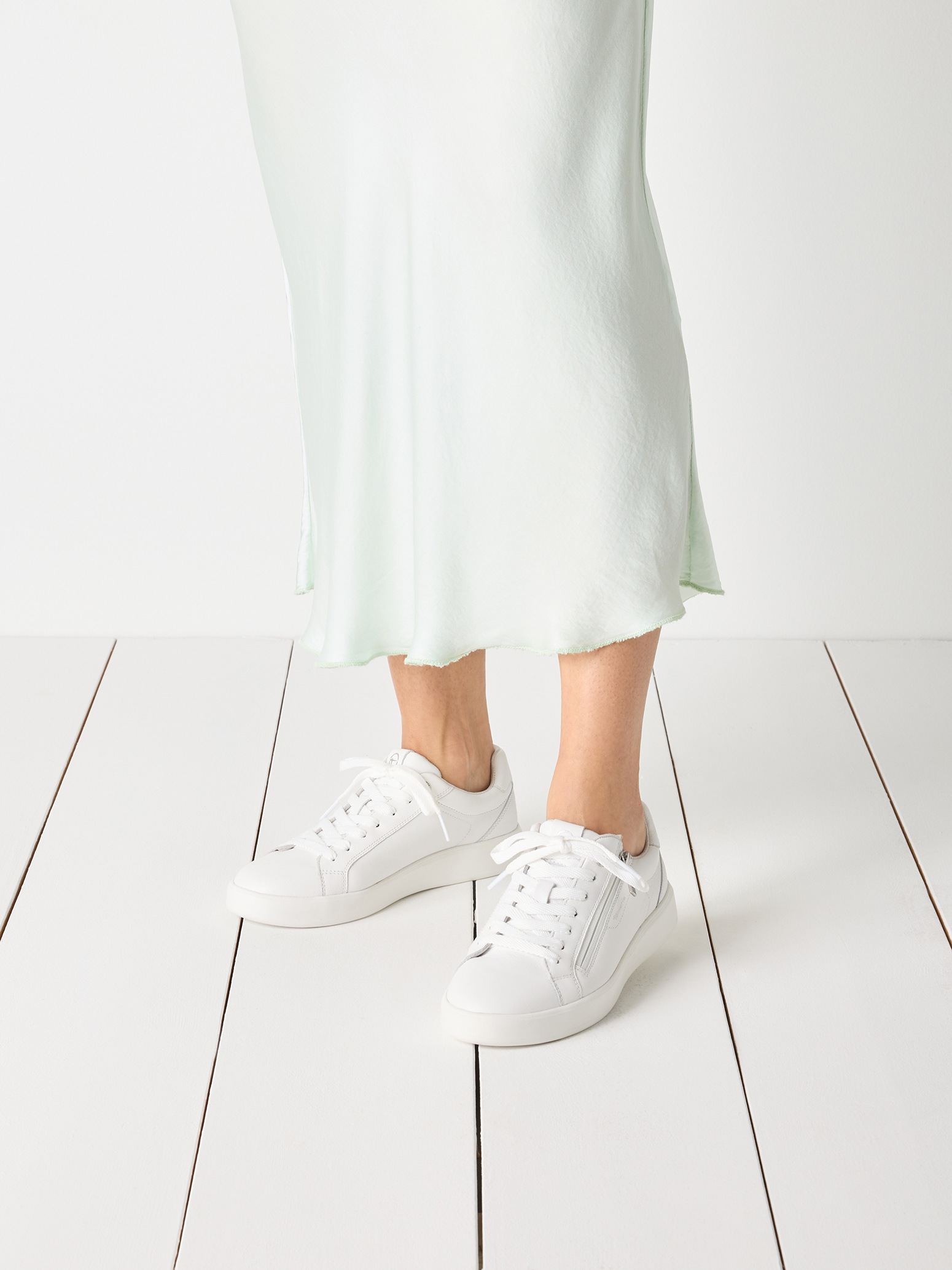 Tamaris Plateausneaker, Freizeitschuh, Halbschuh, Schnürschuh mit Ziernähte günstig online kaufen