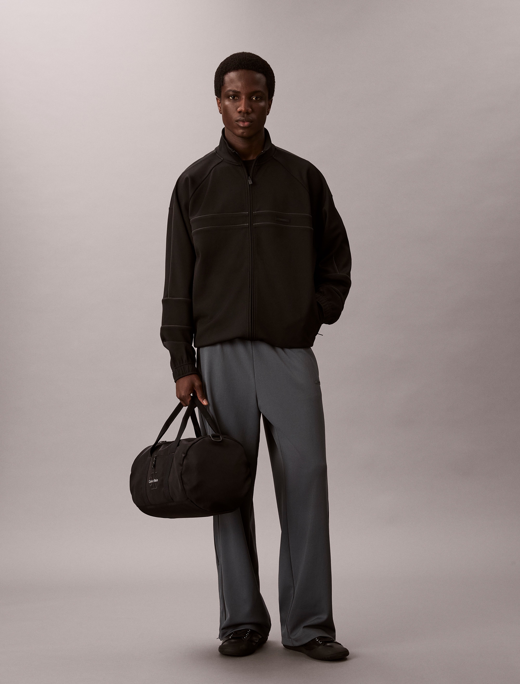 Calvin Klein Weekender »BOLD WEEKENDER« Reisetasche, große Umhängetasche, Fitnesstasche mit CK-Logo