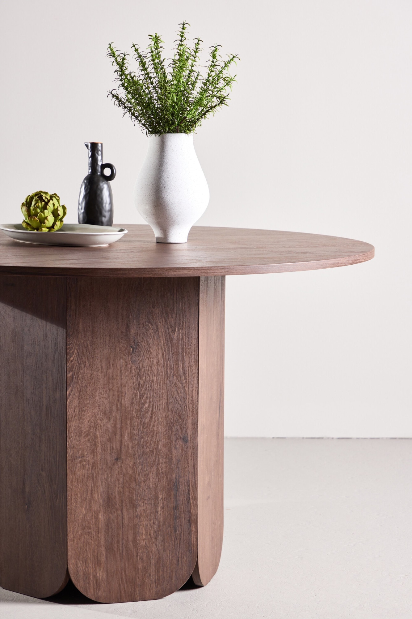 Venture Home Esstisch »Tekla, runder Esstisch in warmem Mokka, gerippte Basis, Ø 120 cm« Esszimmertisch, MDF, Papierlaminat, zentraler Mittelfuß, geräumig