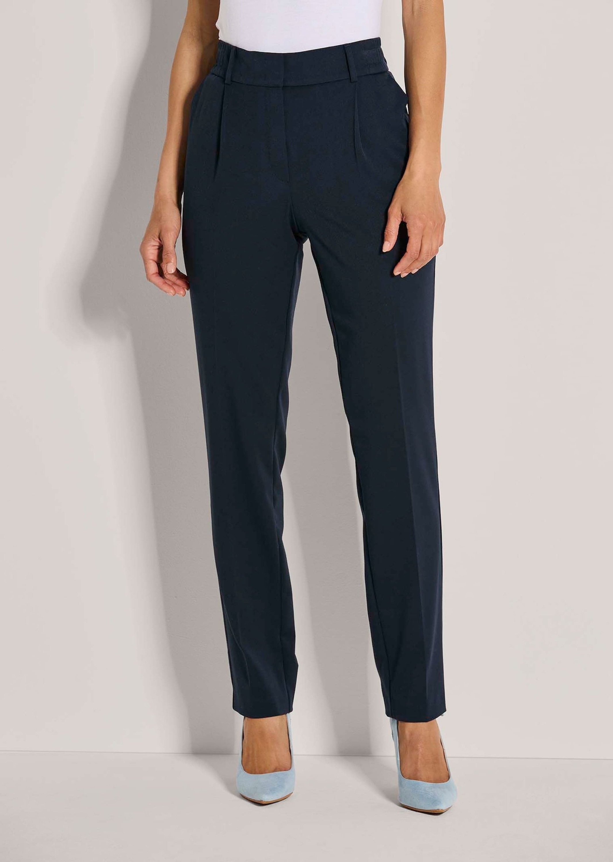 Bundfaltenhose MADELEINE "Chinohose Konische Businesshose mit Stretch-Komfort", Damen, Gr. 44, N-Gr, blau (marine), Obermaterial: 62% Polyester PES. 32% Viskose CV. 6% Elasthan EL., Hosen 2