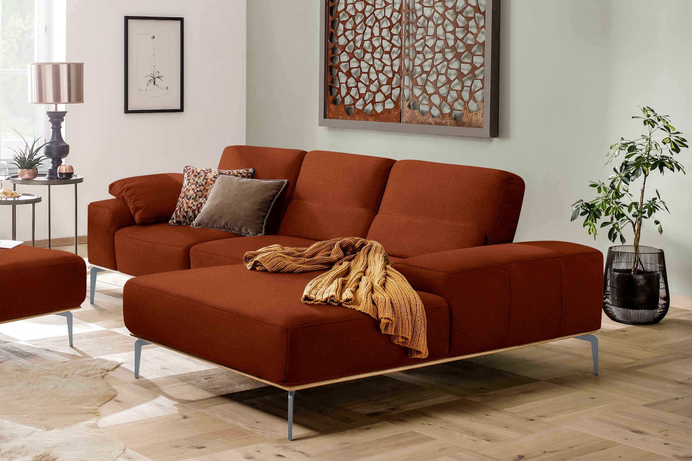 W.SCHILLIG Ecksofa "run, Designsofa mit tollem Sitzkomfort, bequem, L-Form" mit elegantem Holzsockel, Füße in Silber matt, Breite 279 cm
