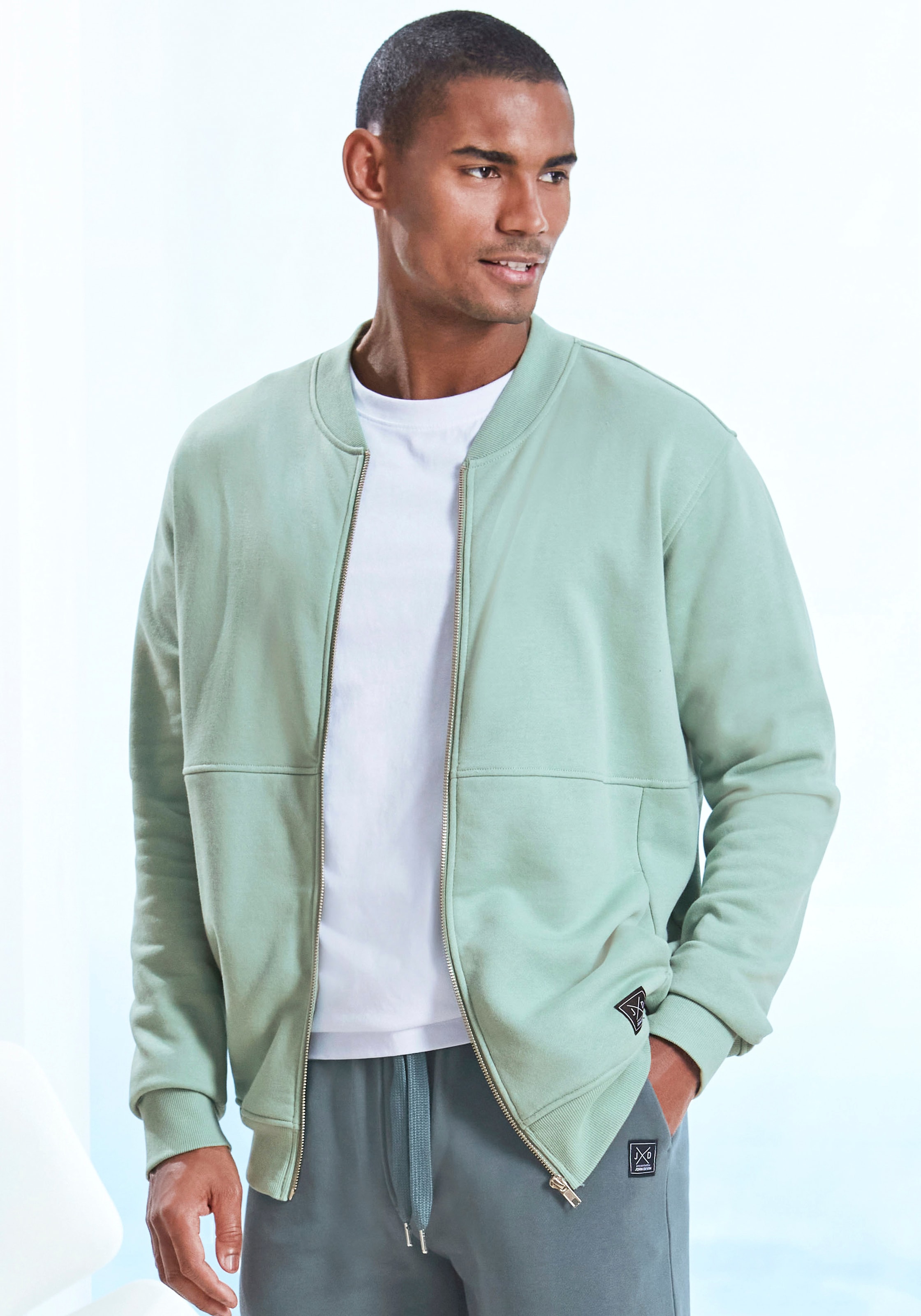 John Devin Sweatjacke "mit modischer Teilungsnaht" Langarm, Sweatjacke mit Reißverschluss und Rundhals, Baumwollmischung