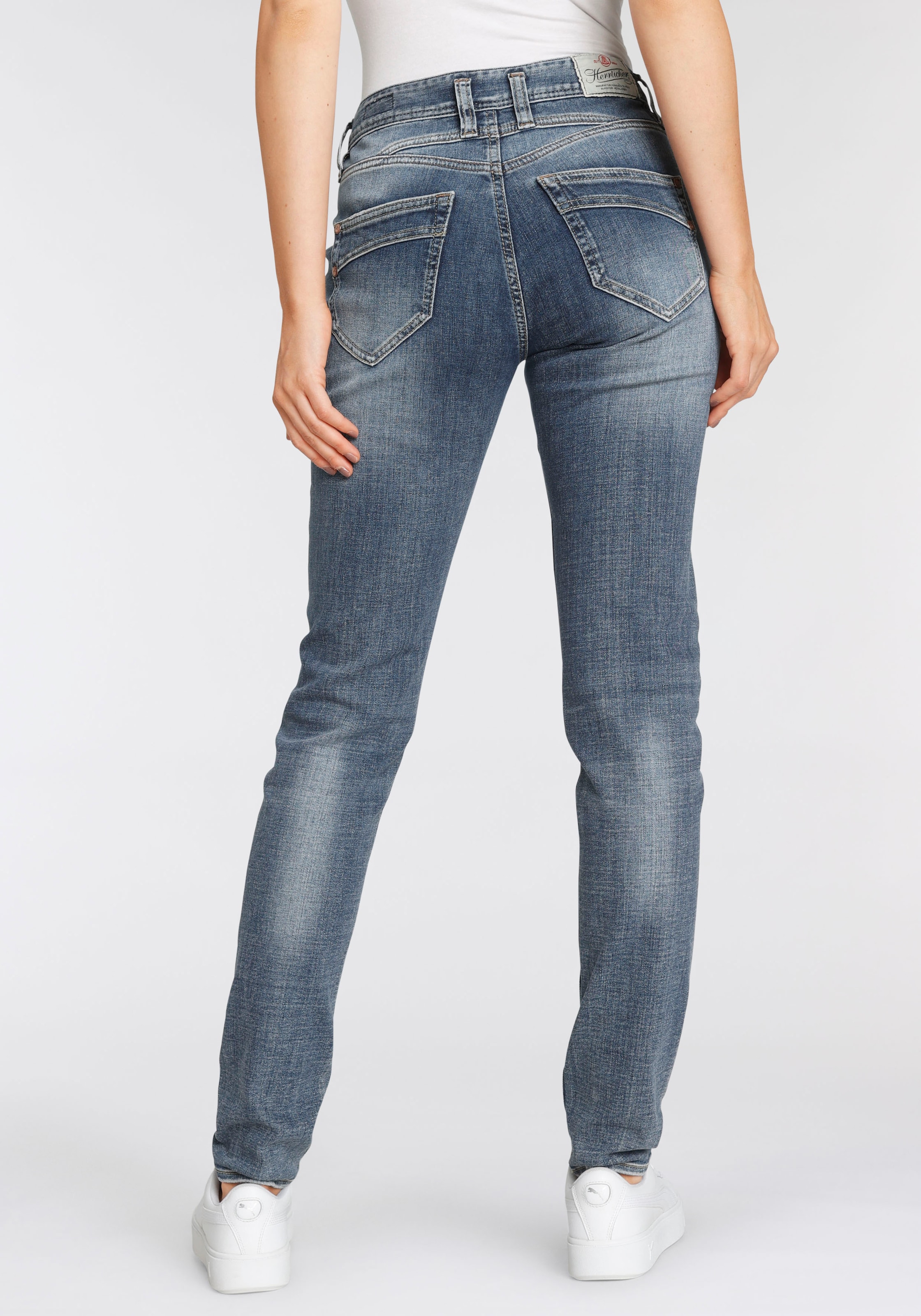 Herrlicher High-waist-Jeans »RADINA RECYCLED DENIM«, mit leichtem Push-Up-Effekt