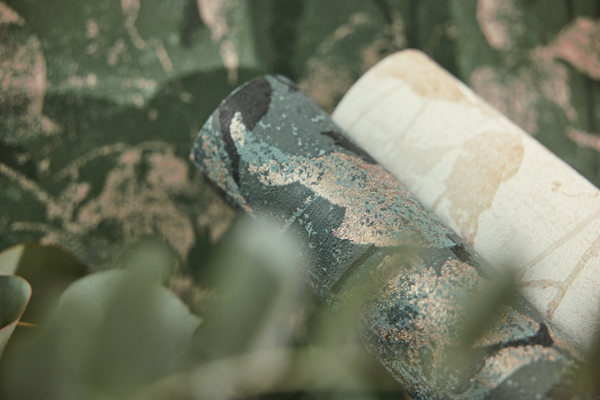 living walls Vliestapete »Botanik-Tapete Natur Blättermuster strukturiert« botanisch strukturiert