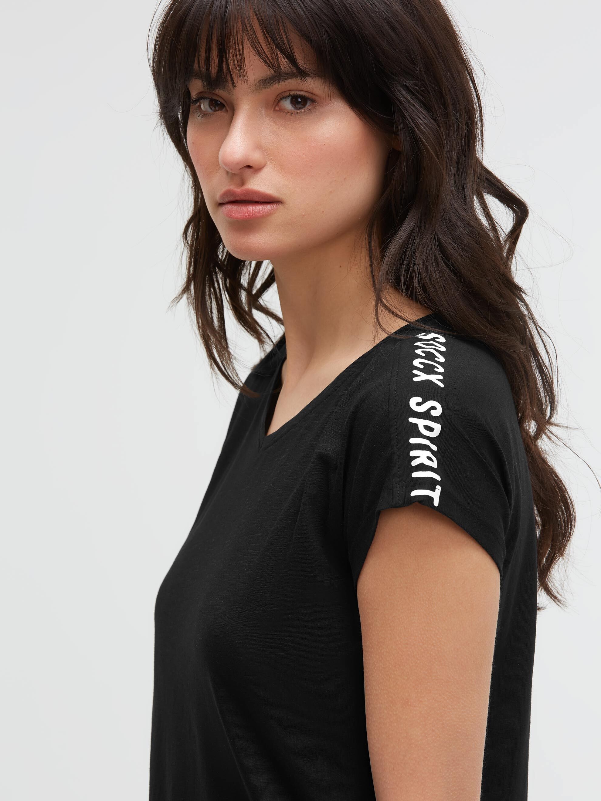 SOCCX V-Shirt mit überschnittener Schulter