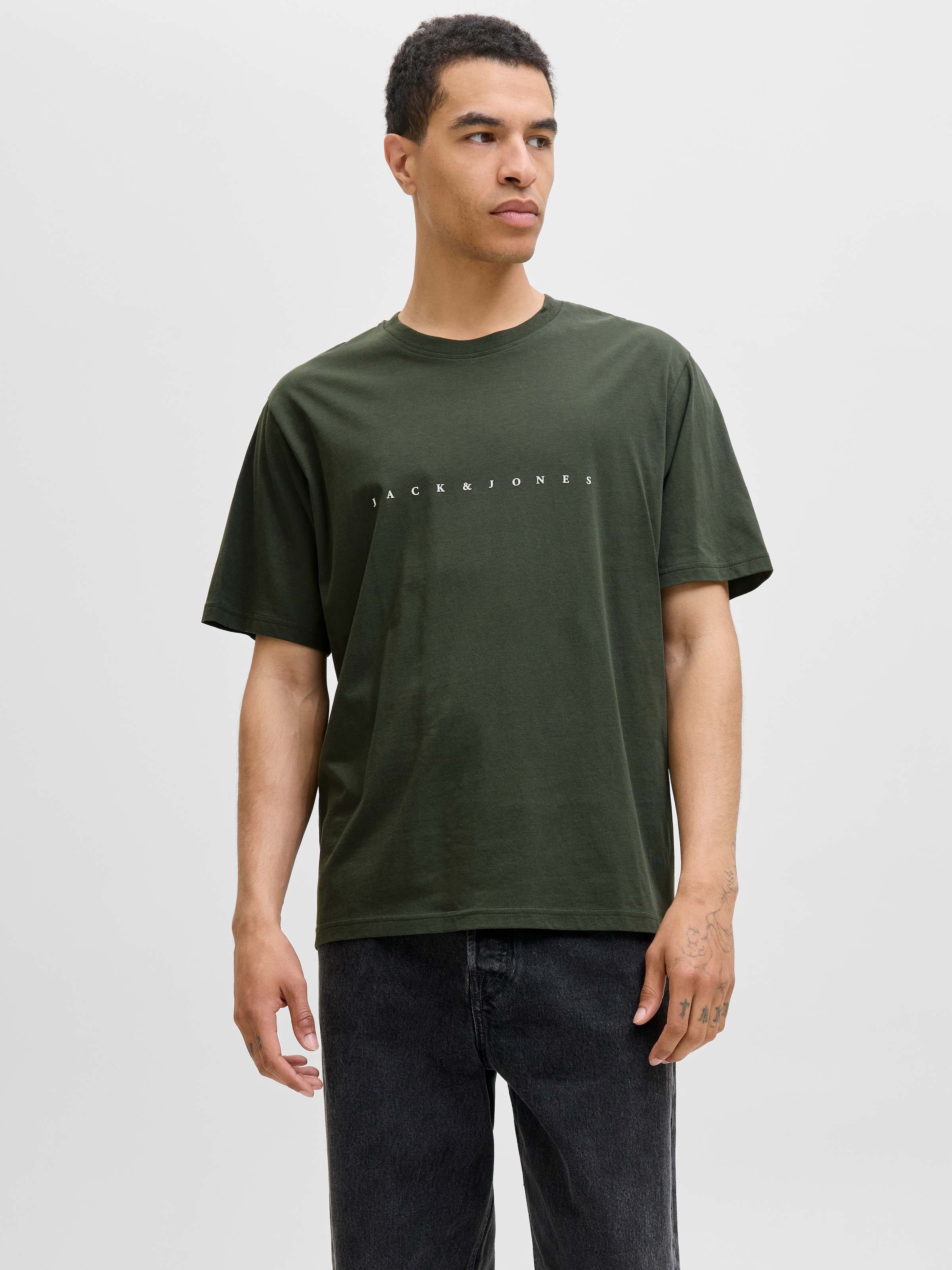Jack & Jones Rundhalsshirt »JJESTAR mit Pigmentprint und Baumwollgefühl« Baumwolle, relaxed fit