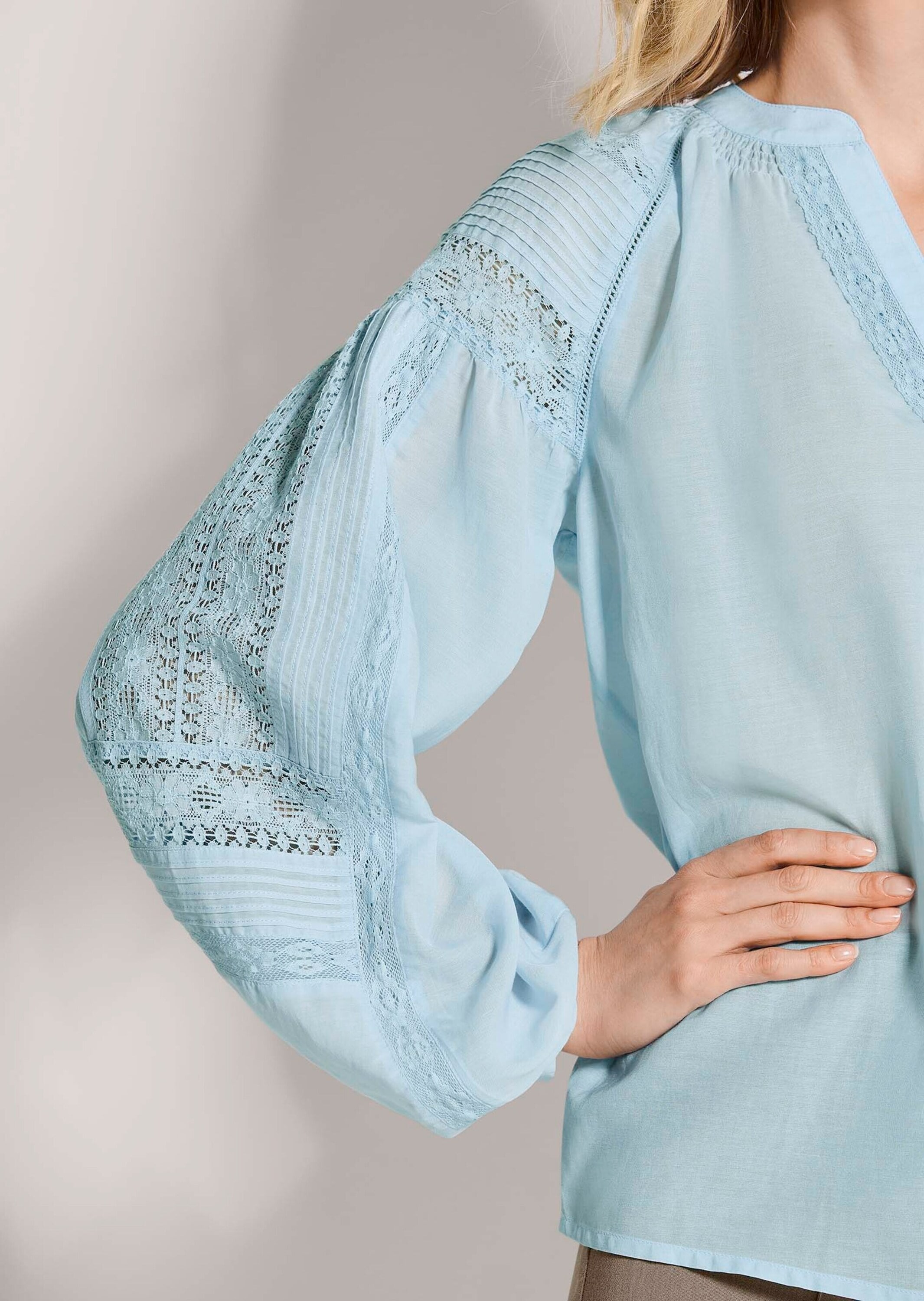 MADELEINE Langarmbluse »Blusenshirt Sommertunika mit Spitzendetails« Feine Spitzenapplikation