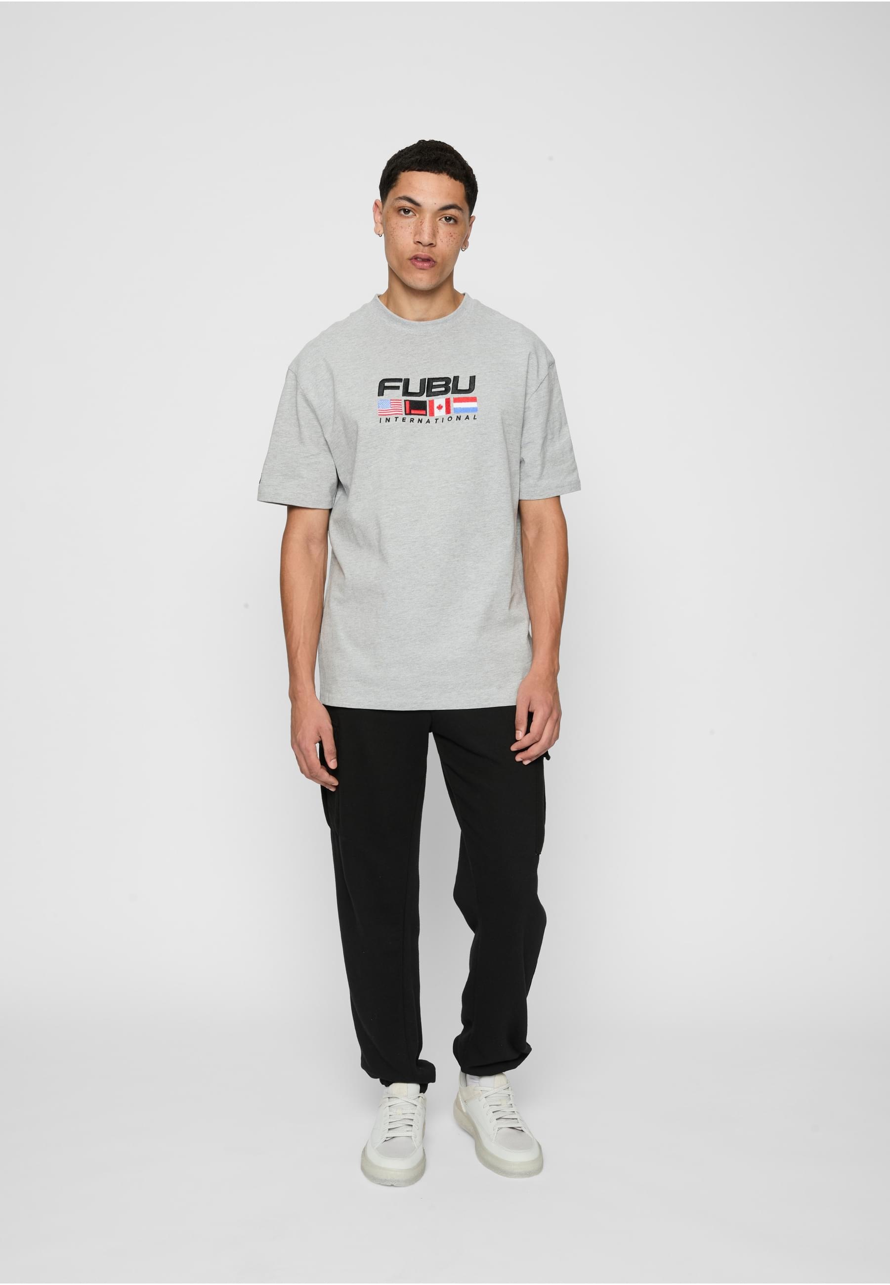 Fubu T-Shirt »Fubu FBMQ12121GRY1 Fubu Corporate Intnl T-Shirt« 1 Stk. tlg.