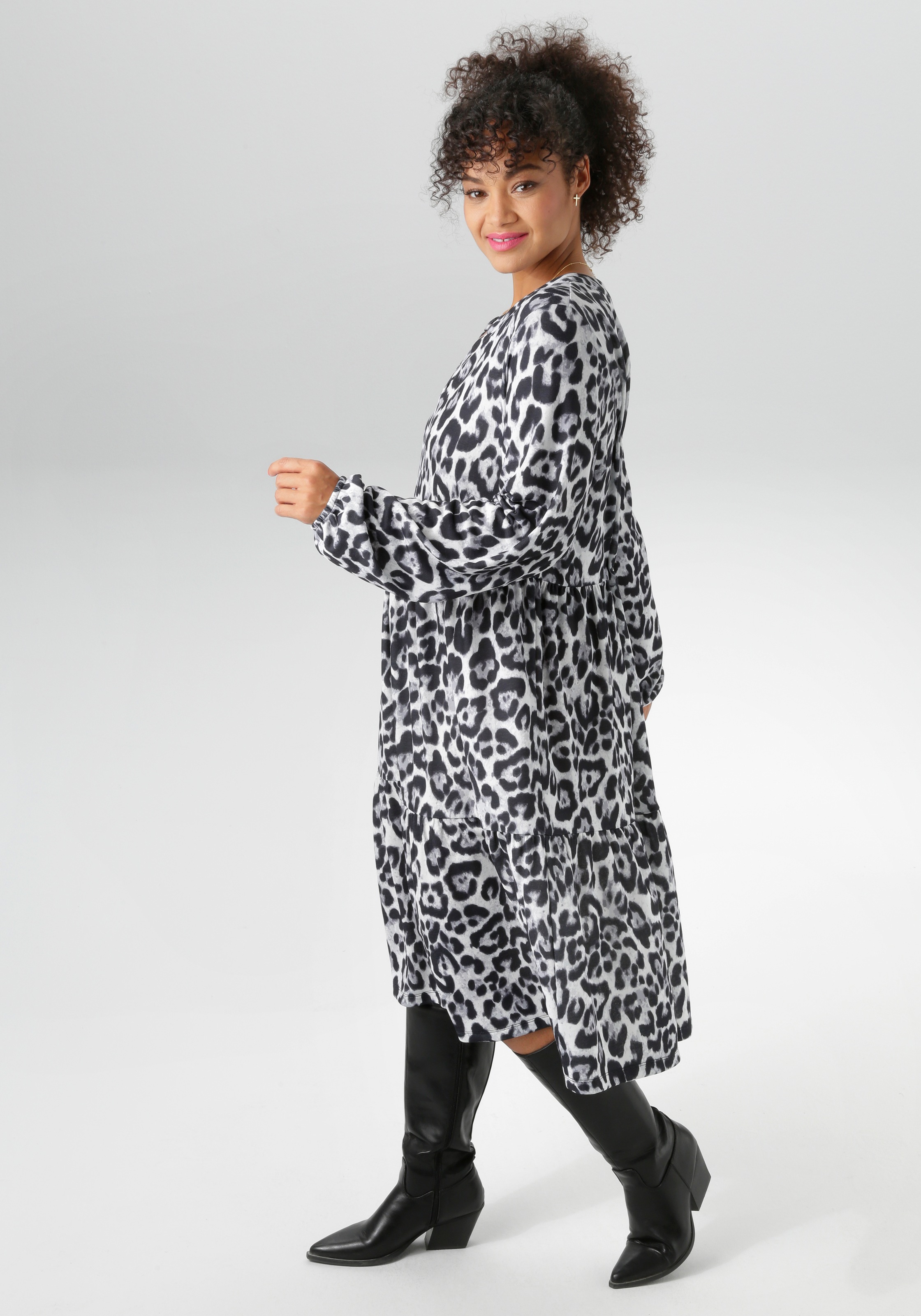 Aniston PLUS Druckkleid in schönem Animal-Print günstig online kaufen