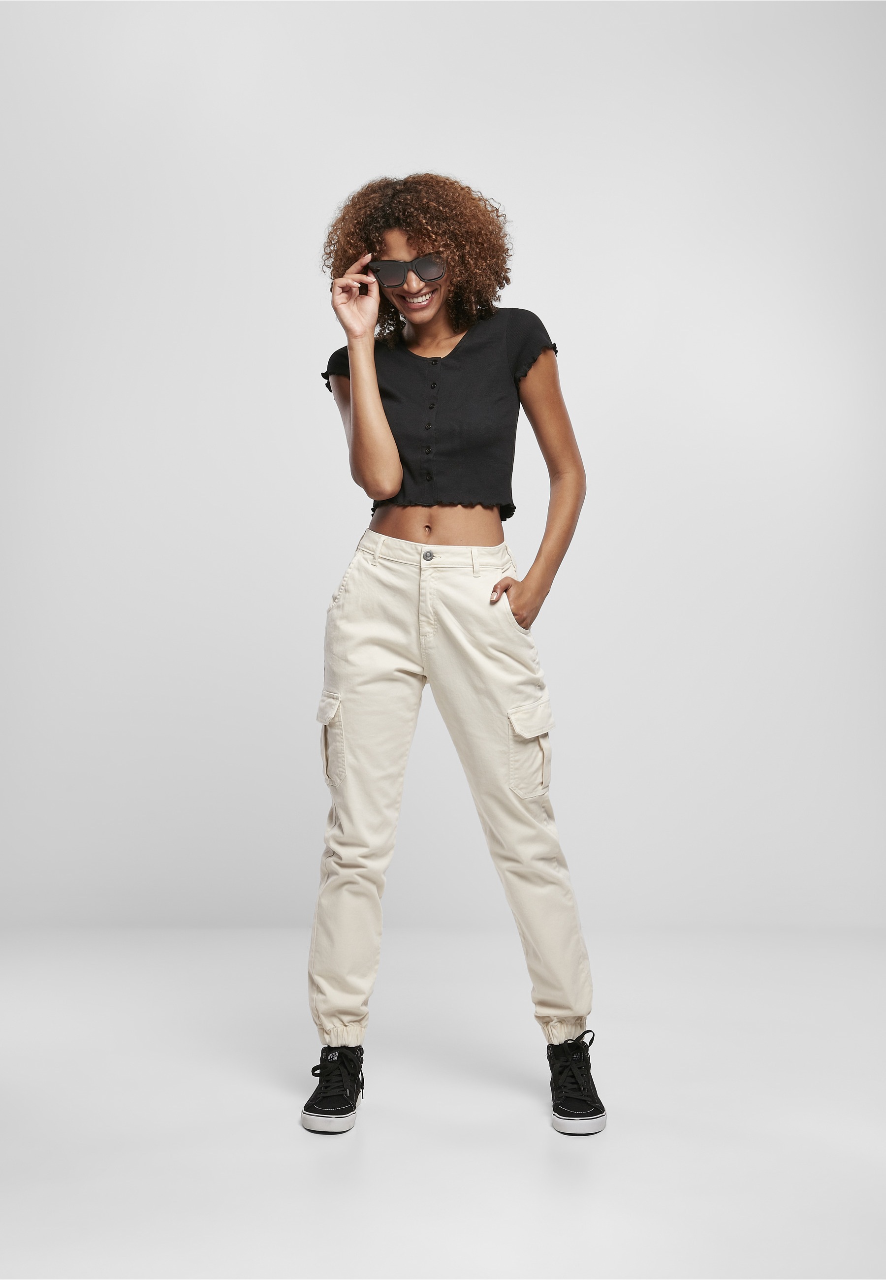 URBAN CLASSICS Kurzarmshirt »Urban Classics Damen Ladies Cropped Button Up Rib Tee« 1 Stk.