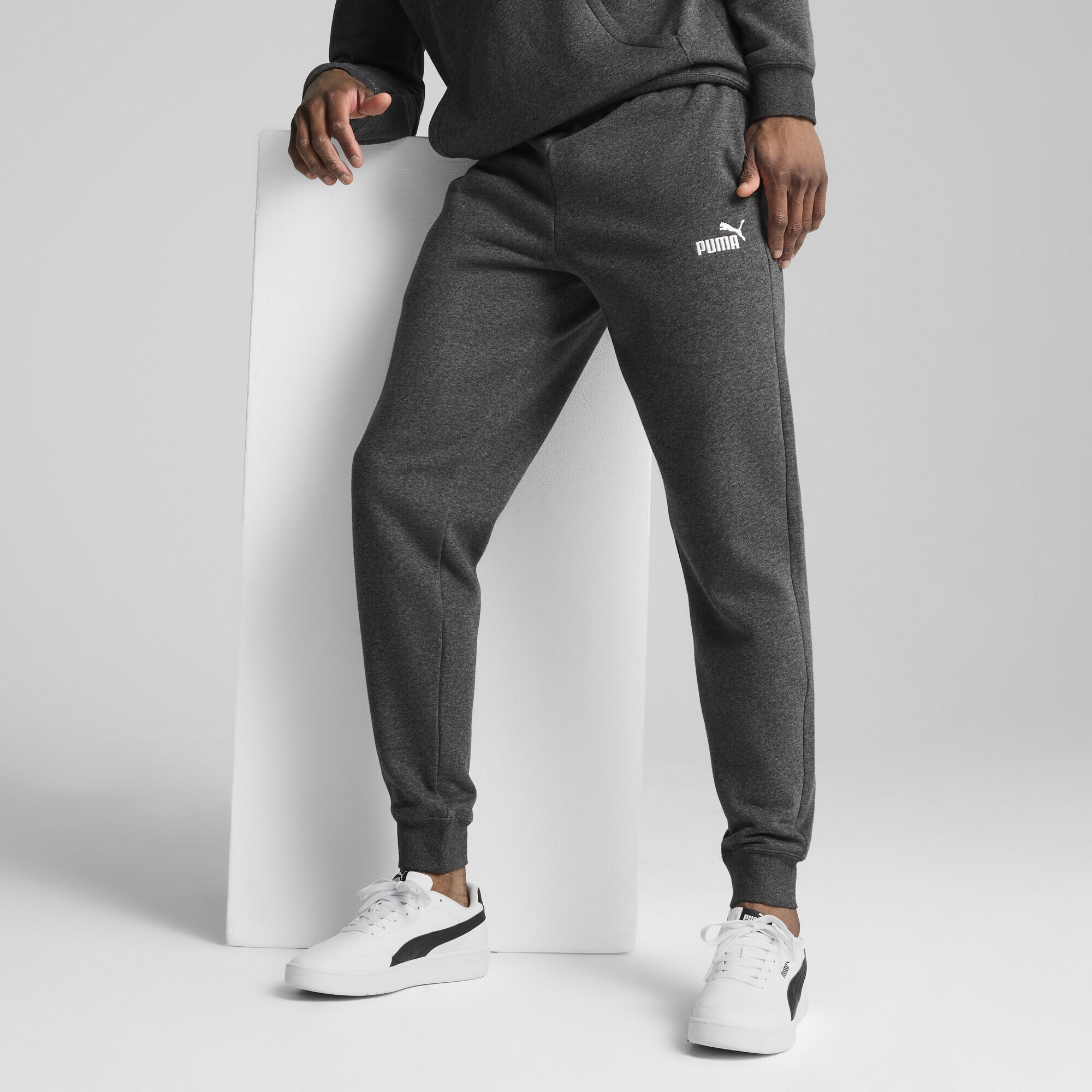 PUMA Sporthose "Essentials No. 1 Logo Jogginghose Herren" günstig online kaufen