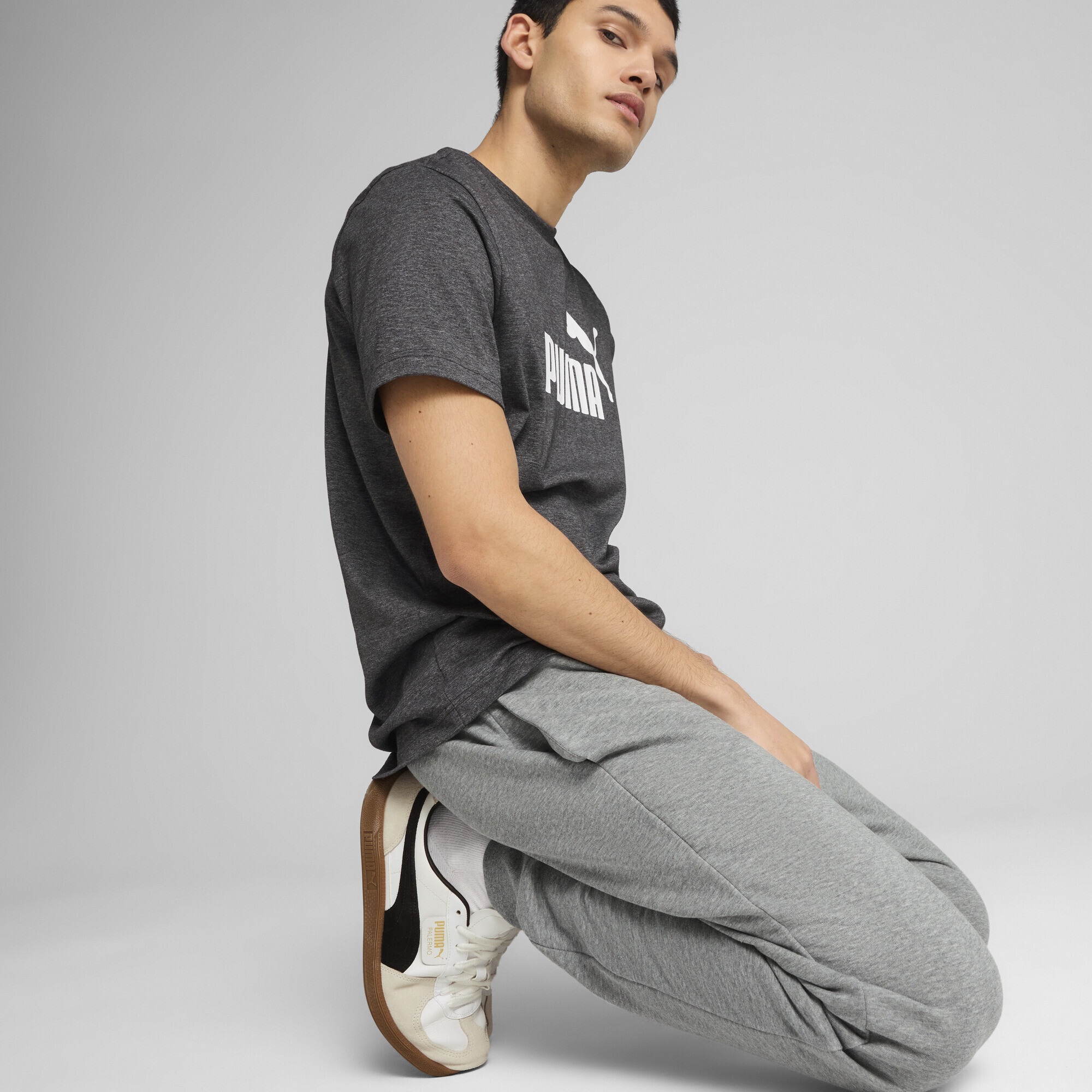 PUMA Sporthose »Essentials No. 1 Logo Jogginghose Herren«