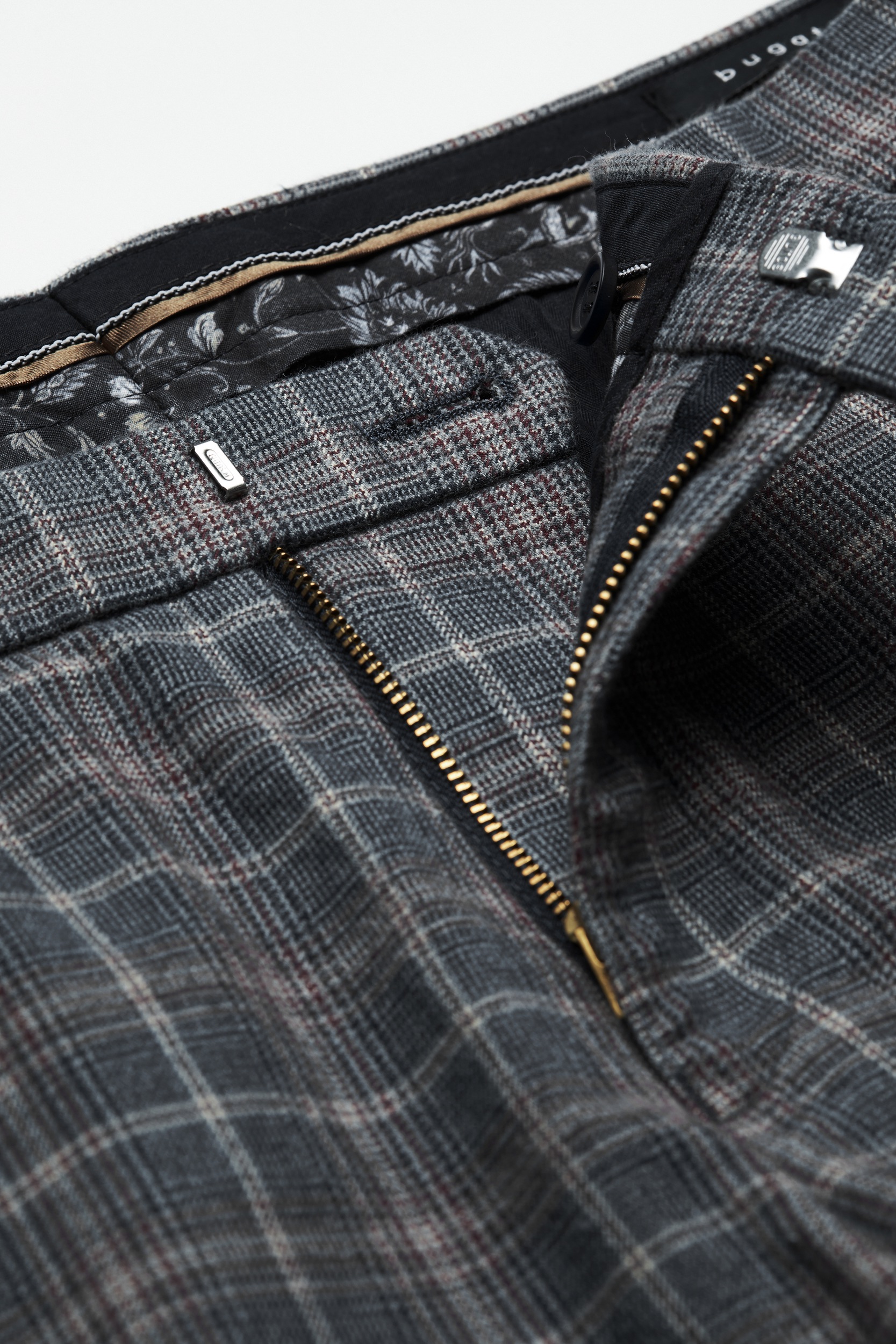 bugatti Chinohose, mit klassischem Karomuster
