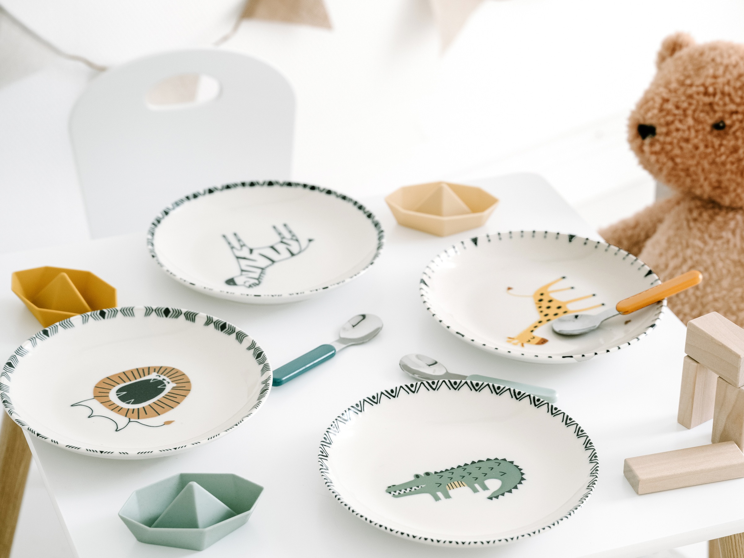 CreaTable Teller-Set »Safari, Teller 21 cm, 4-tlg.« Teller Set, Tierabbildungen, Nordische Ästhetik