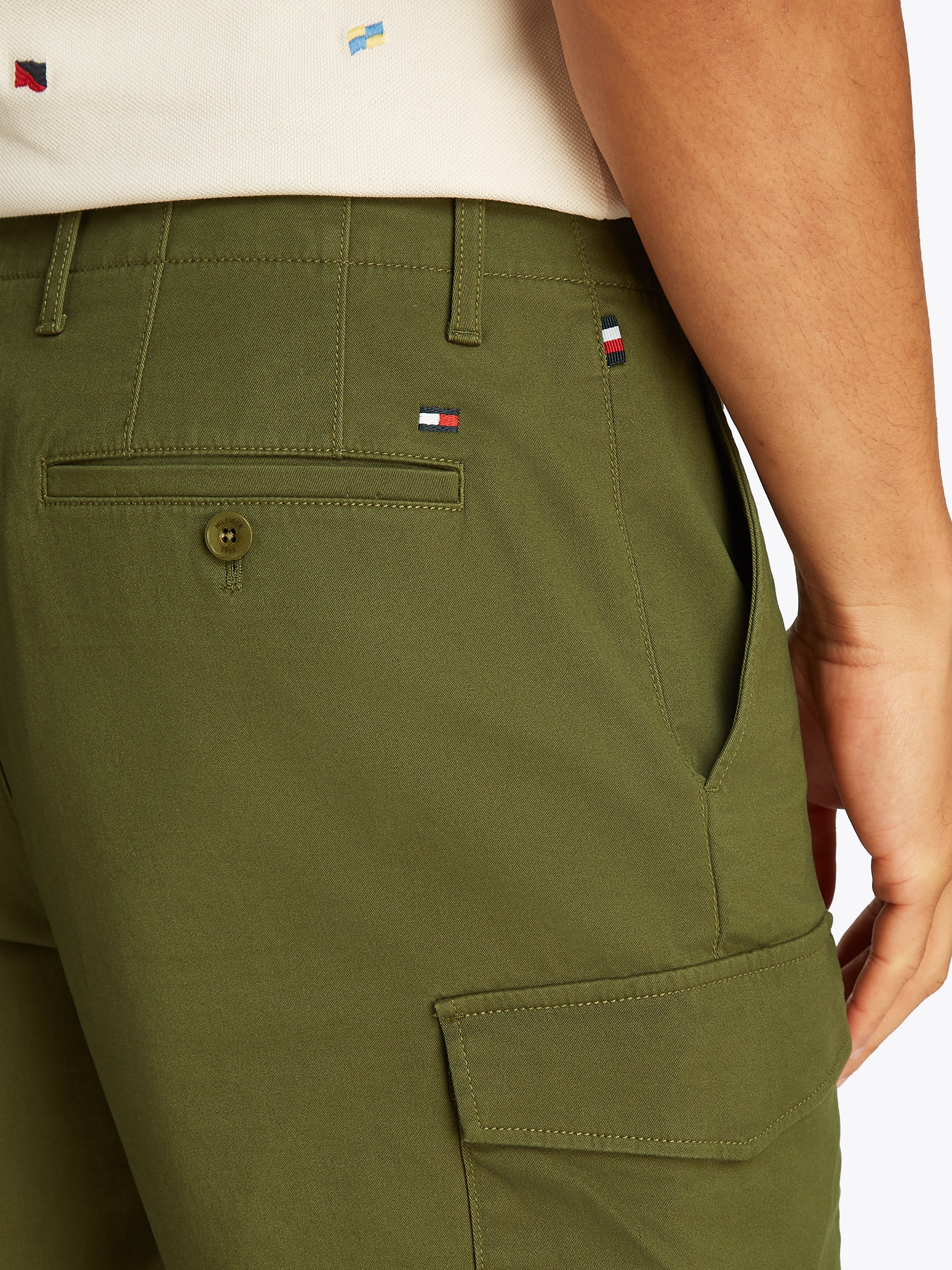 Tommy Hilfiger Cargoshorts »HARLEM CARGO 1985«, in schlichtem Design