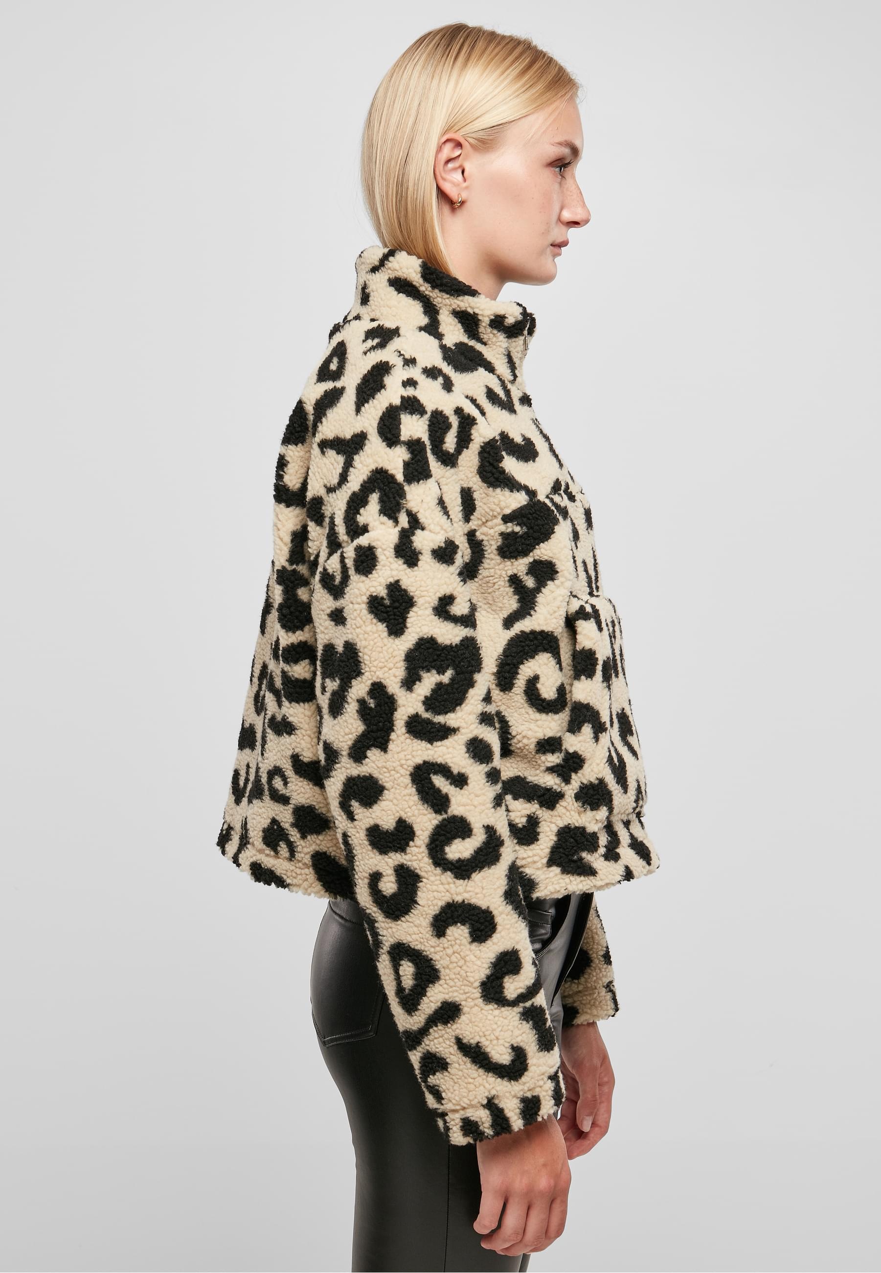 URBAN CLASSICS Sweatjacke »Urban Classics Damen Ladies Short AOP Sherpa Troyer«