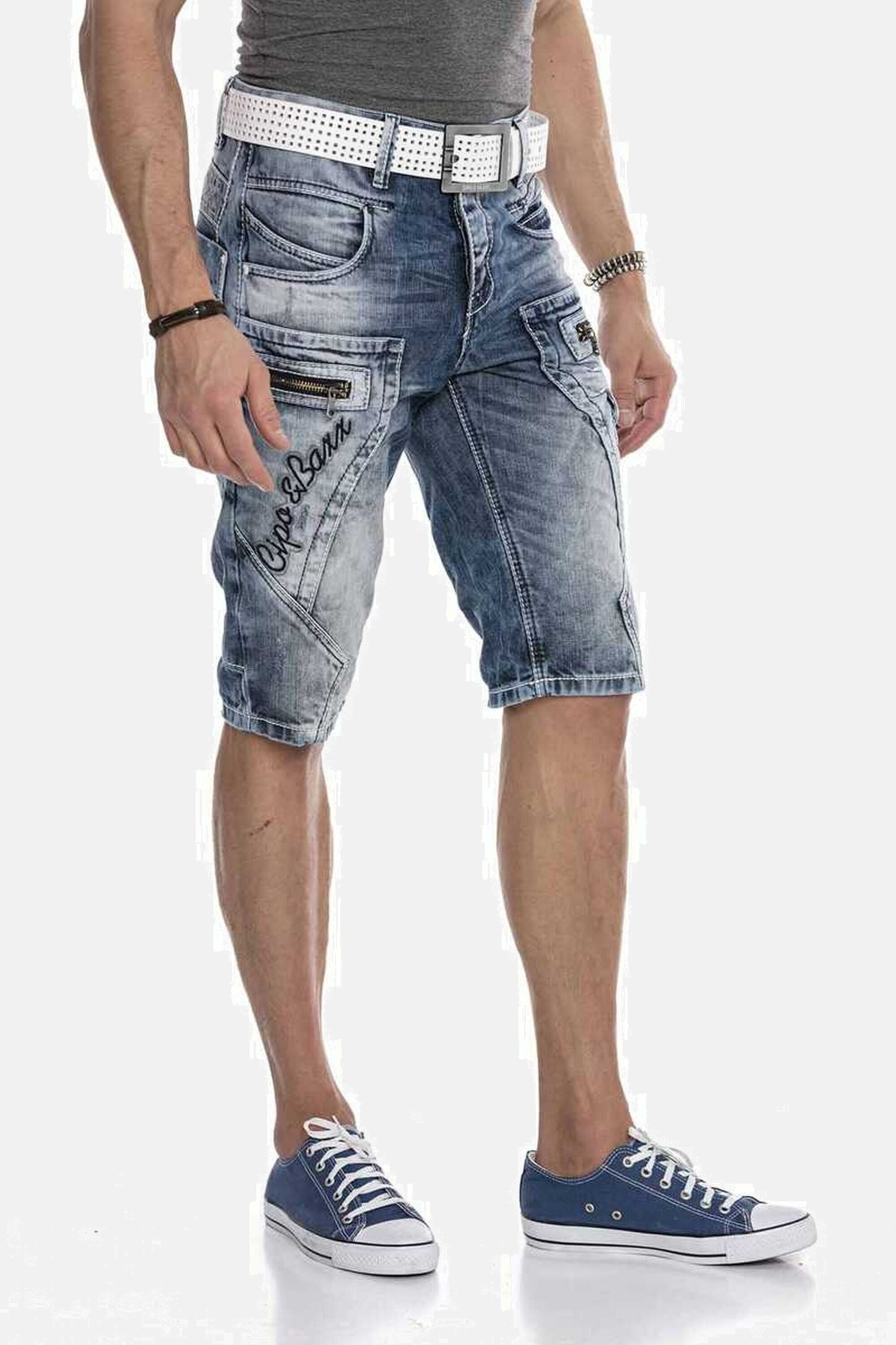Cipo & Baxx Jeansbermudas »Bermuda & Short«, mit Applikationen und Ziernähten, CK101