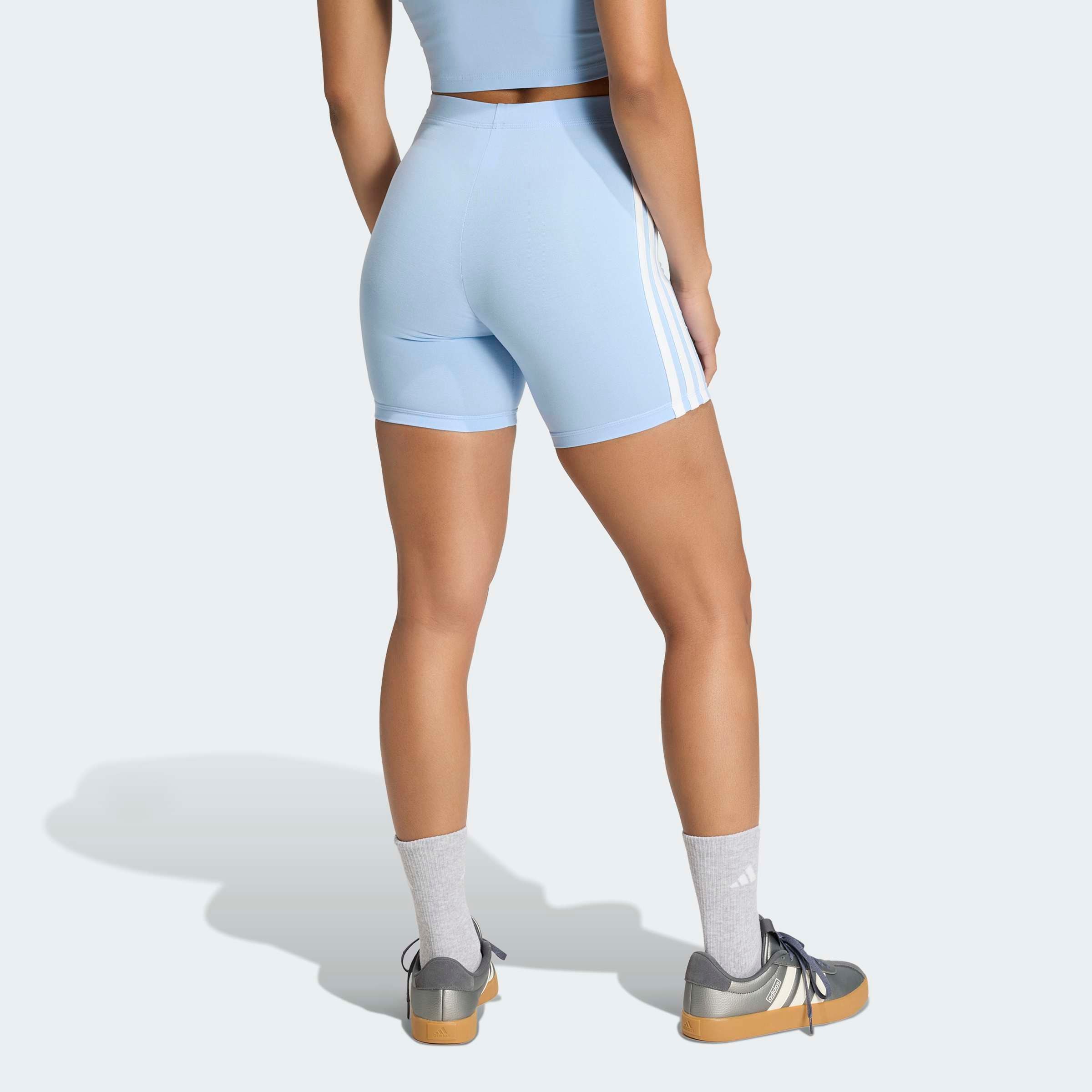 adidas Sportswear Trainingstights »ESSENTIALS 3-STREIFEN HIGH WAISTED KURZE LEGGINGS«  kurze Leggings, mittelhoher Bund, flacher, elastischer Bund