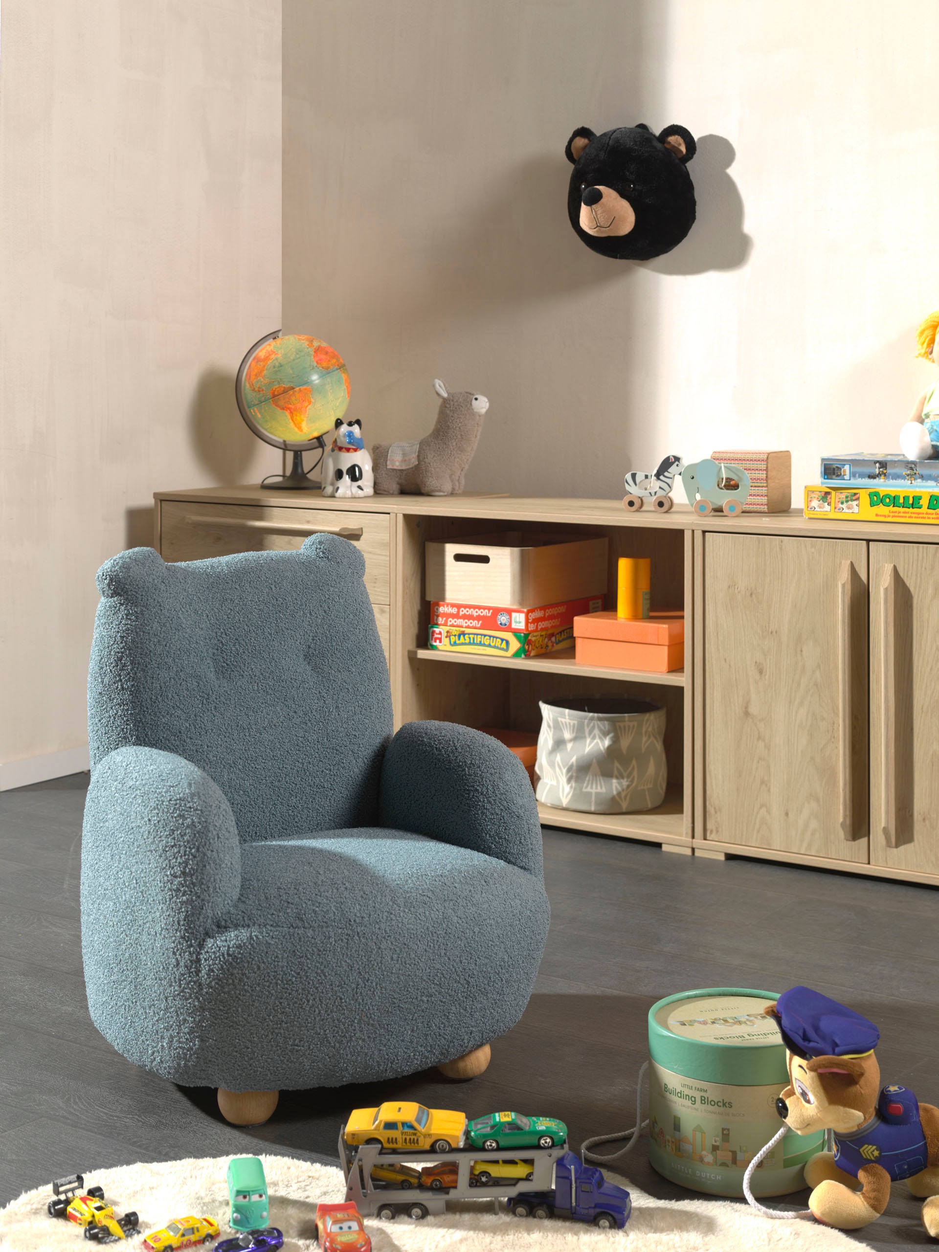 Vipack Sessel »für Kinder in verspielter Optik, ein Highlight für das Kinderzimmer« B: 60 x H: 66 x T: 64 cm, Füße aus Massivholz,  Bezug flauschiger Bouclé Stoff, zwei Farben zur Wahl