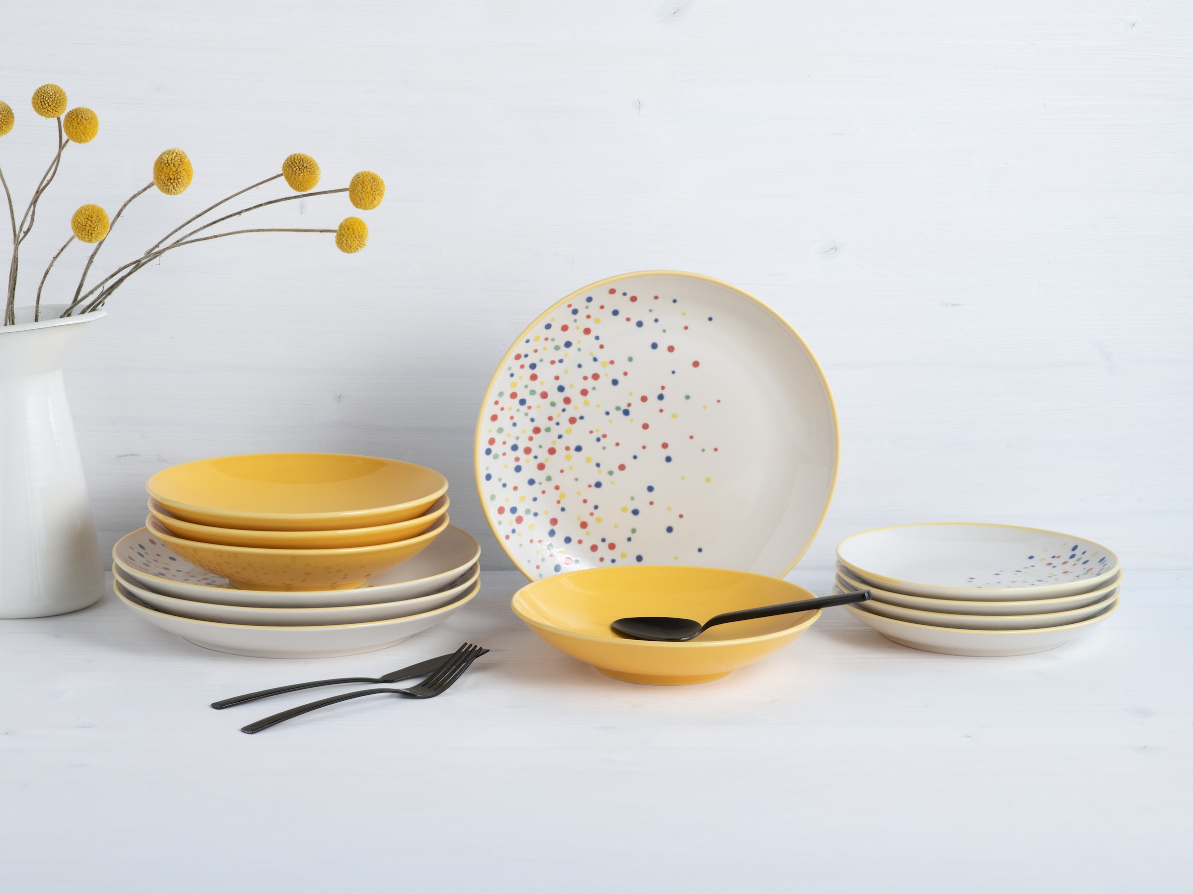 CreaTable Teller-Set »Joy, Tellerset 12-tlg.«, (Set, 12 tlg.), Unregelmäßige bunte Punkte, Gute Laune Geschirr, Frisch, Freundlich