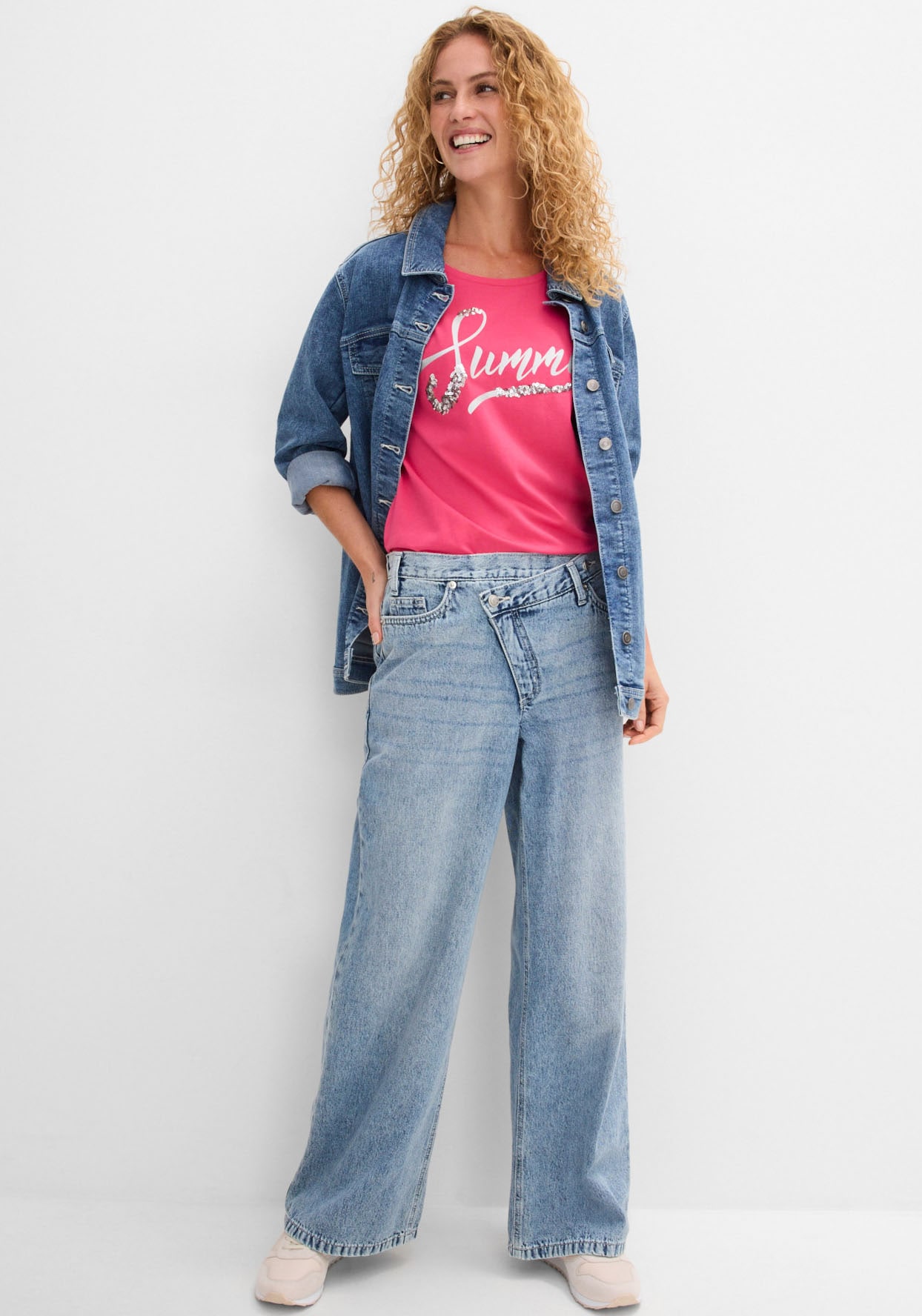 bonprix T-Shirt »Shirt mit Pailletten« lockere Passform, Kurzarm, aus Baumwolle