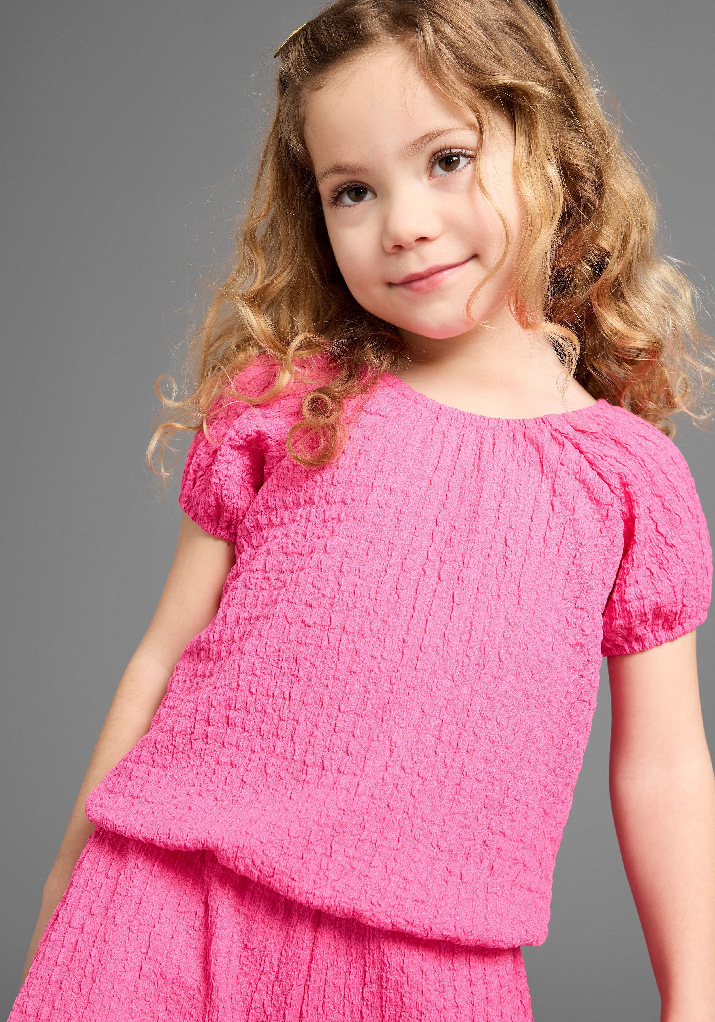 Thumbnail - KIDSWORLD Shirt & Hose "Set: Carmen-Top + Hose" Set, 2, 2 Stk. tlg. Ganzes Outfit: Shirt mit Raglanärmeln und Hose