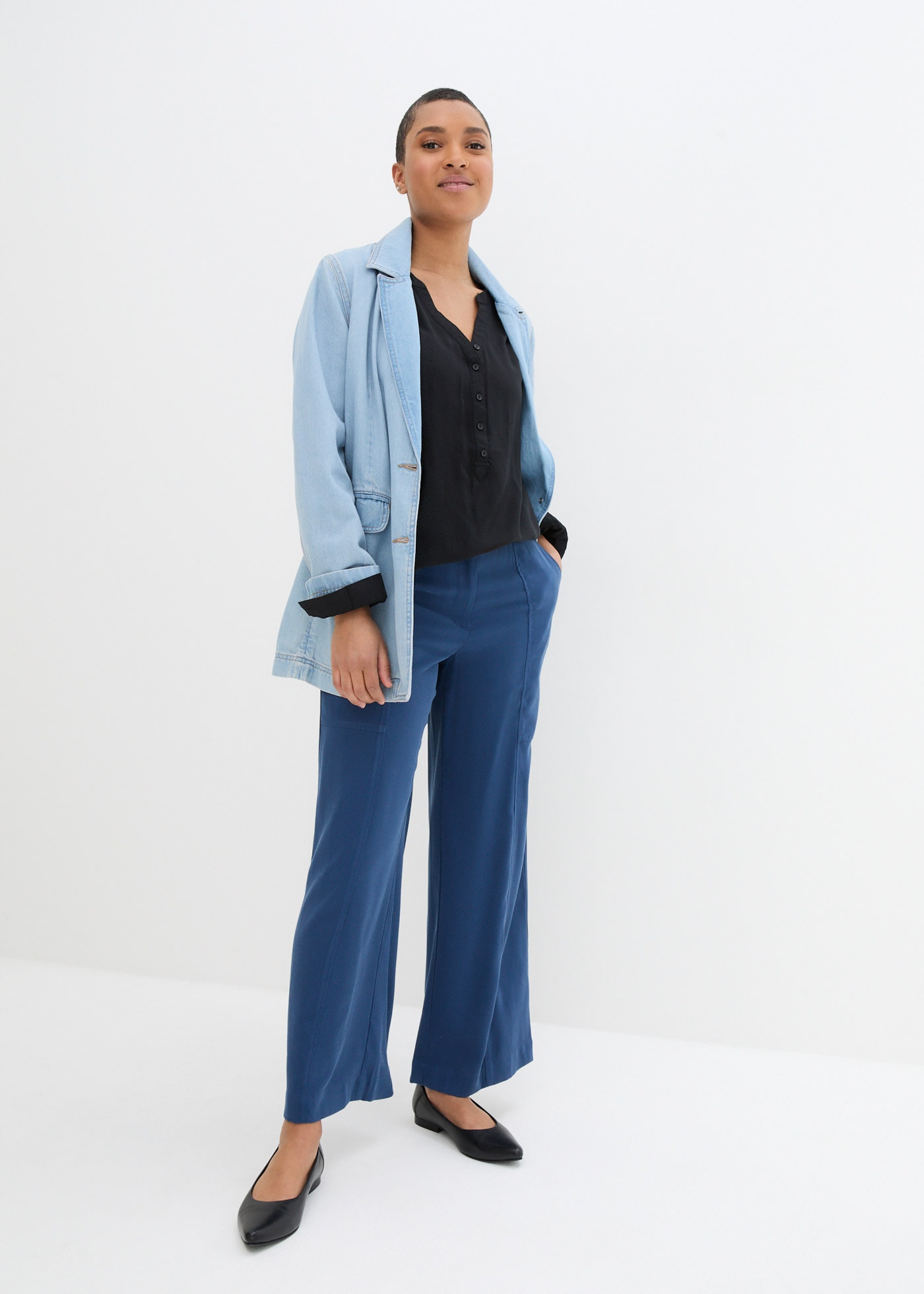 bonprix Tunika »Tunikabluse aus softer Viskose« Casual Stil, Regular Fit, mit Rundsaum, mit Knopfleiste