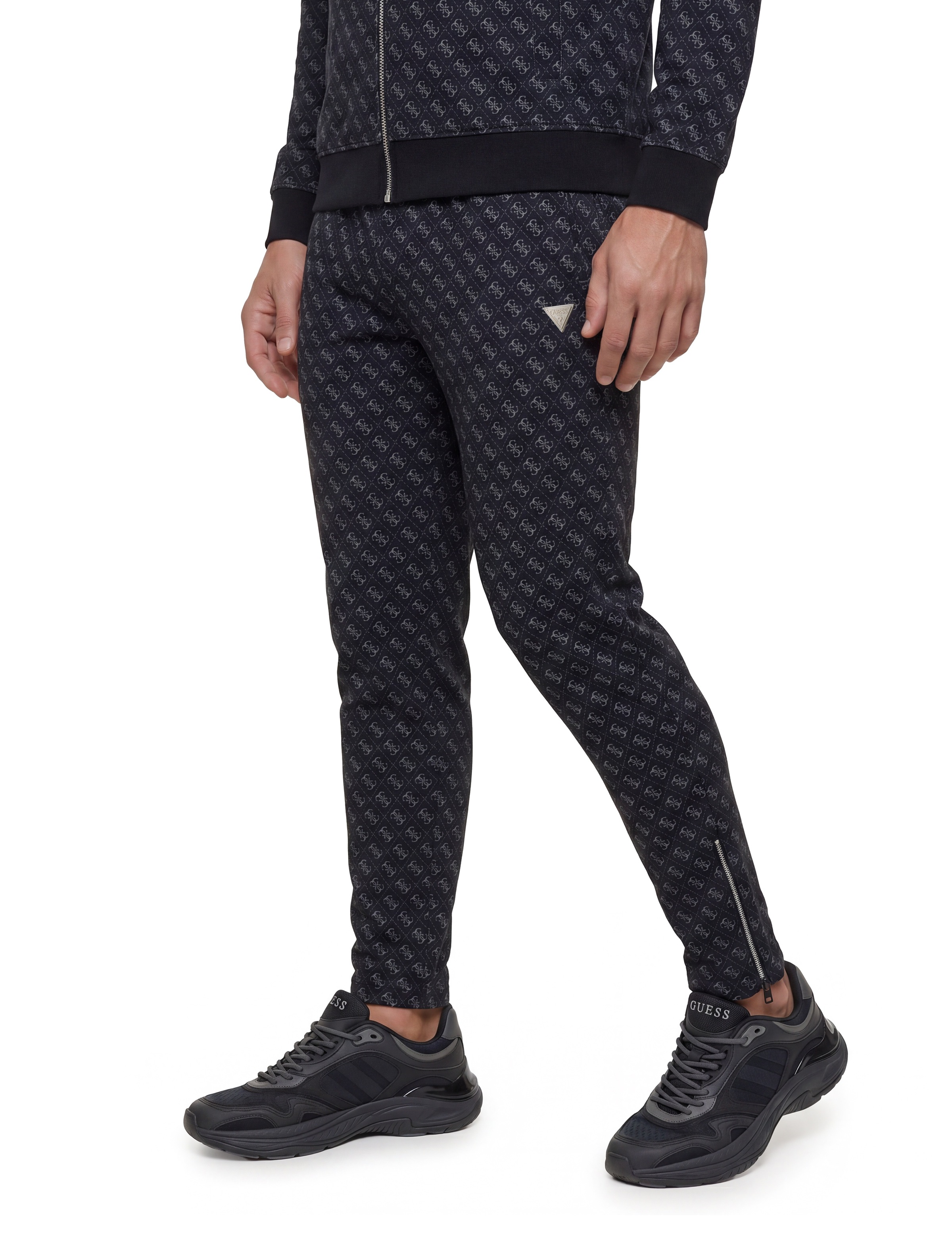 Guess Jogger Pants »KORBIN«  Slim Fit, elastischer Bund mit Kordelzug