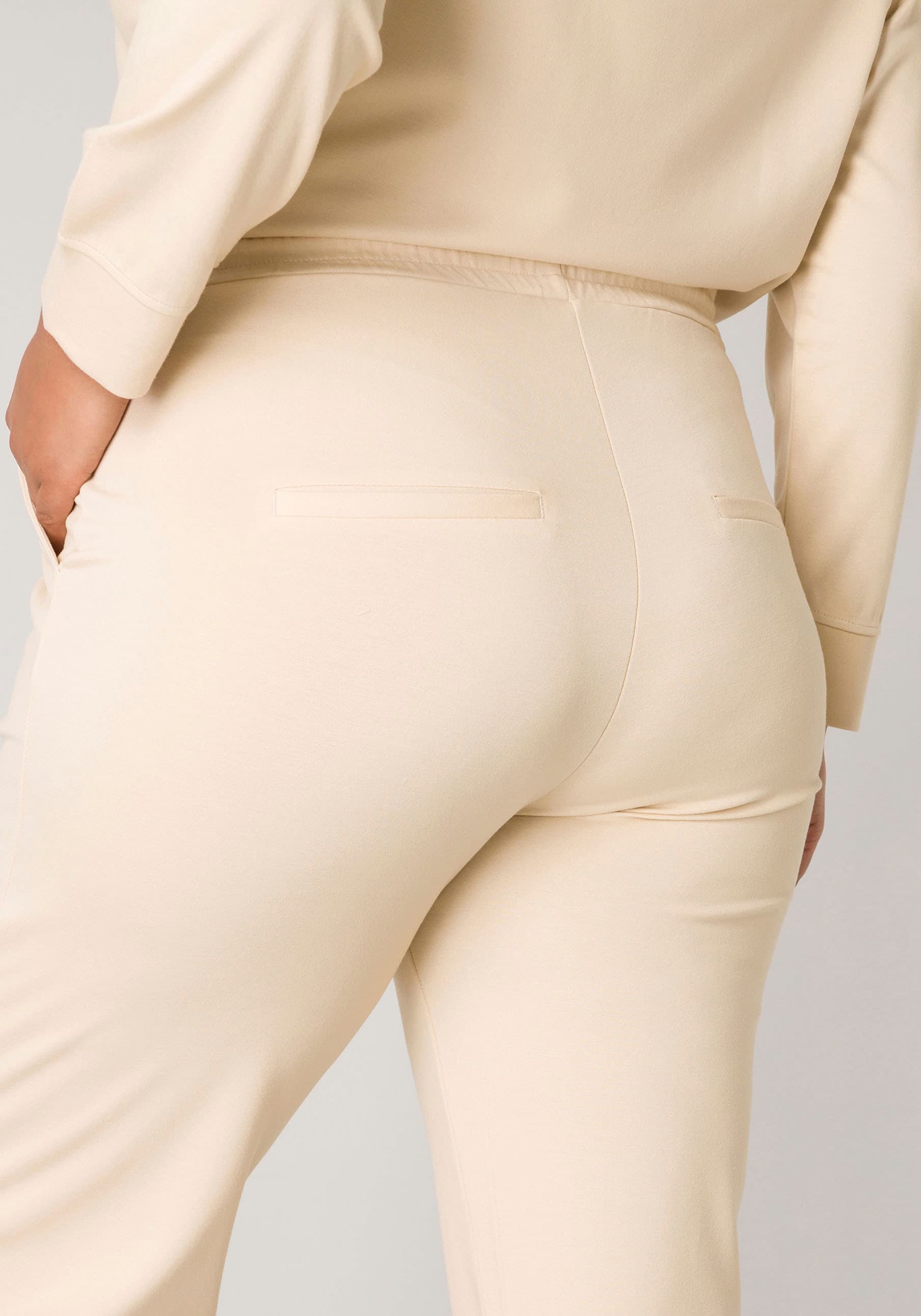 Thumbnail - Base Level Curvy Sweathose "BAS-YOANNA"