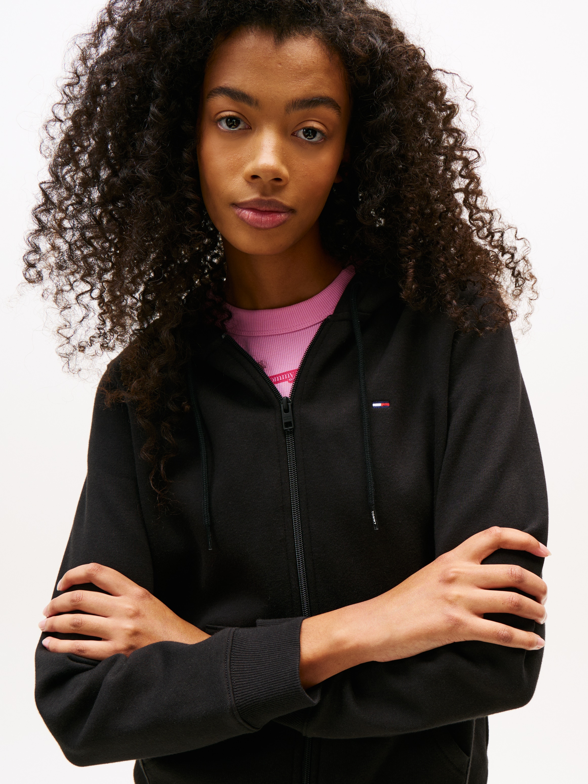 Tommy Jeans Sweatjacke »TJW REG S FLAG ZIP THRU«, mit Logostickerei