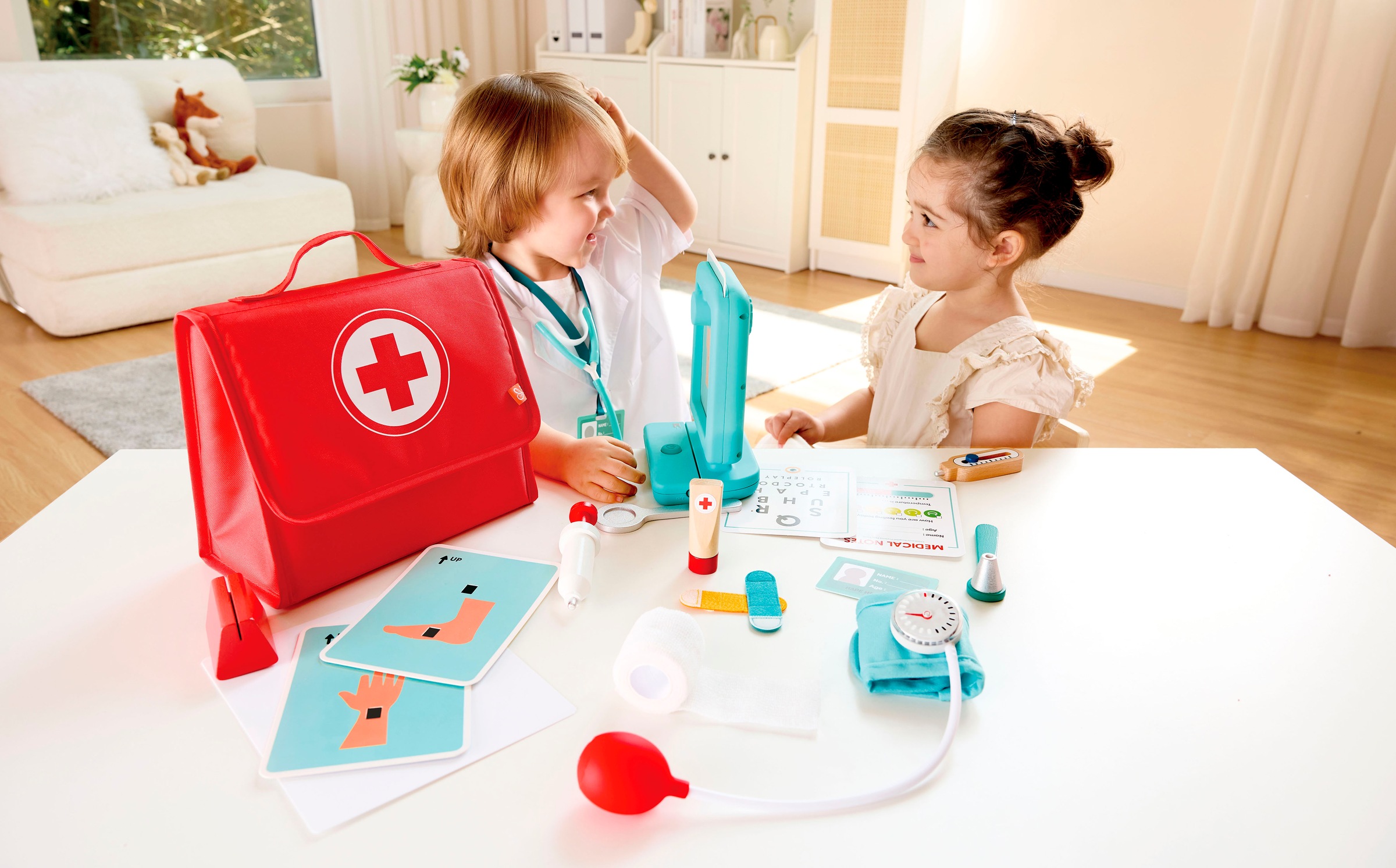 Hape Spielzeug-Arztkoffer »Doktor-Set«, (22 tlg.)