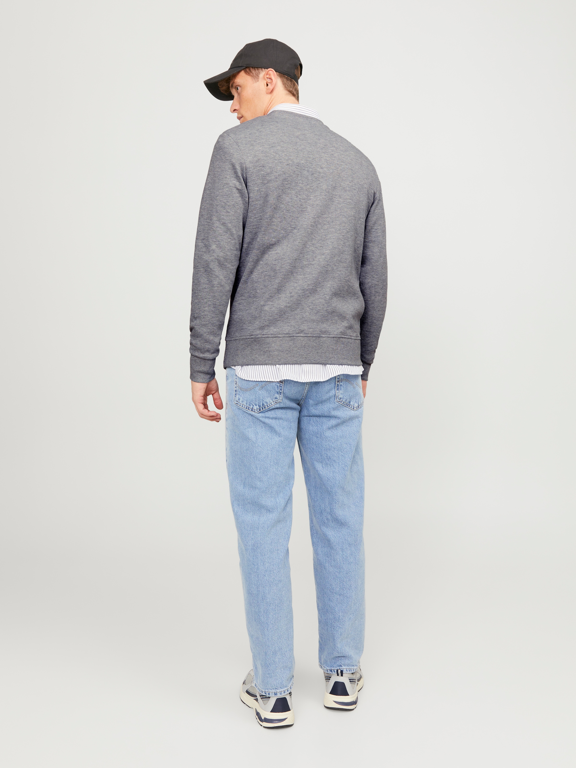 Jack & Jones Sweatshirt »JJEBASIC mit Flaglabel und weicher Baumwollmischung«, unifarben, modisch, regular fit, Baumwolle, Rundhals
