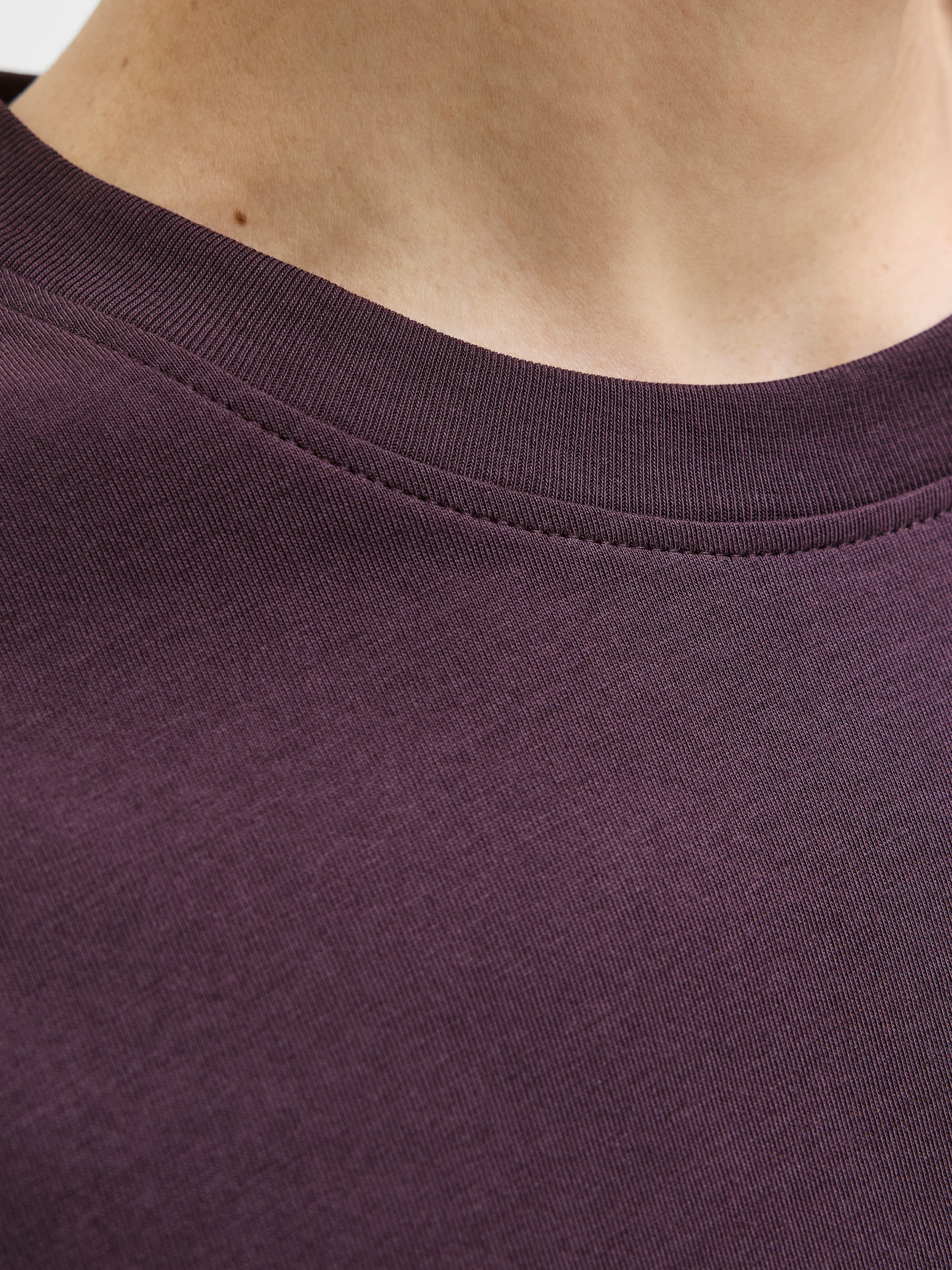 Thumbnail - Jack & Jones Rundhalsshirt "JJESTAR mit Pigmentprint und Baumwollgefühl" mit Pigmentprint