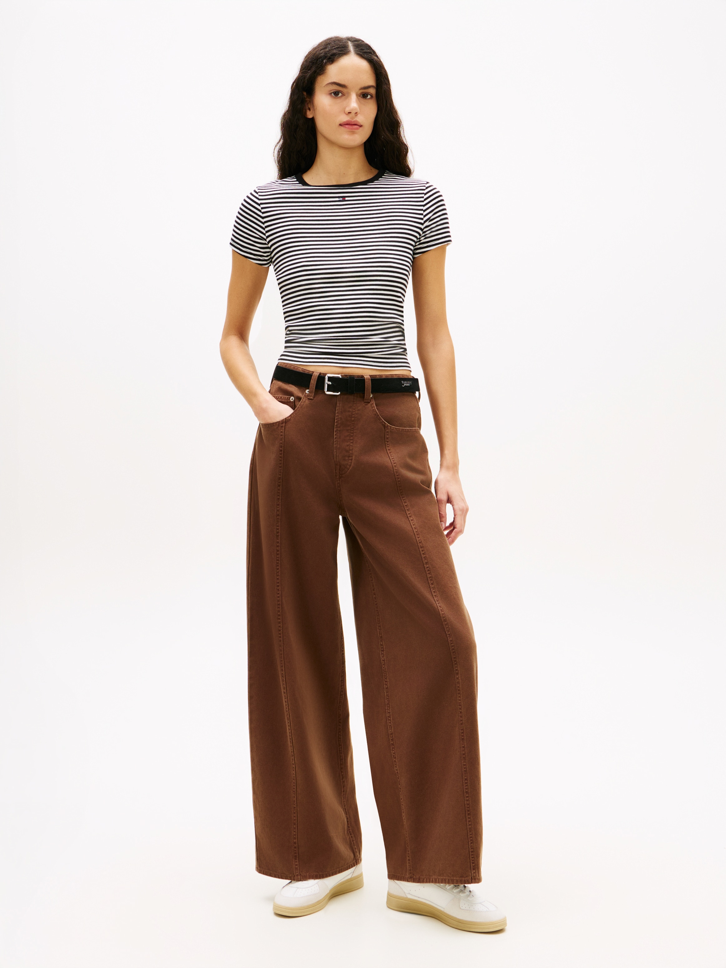 Tommy Jeans Kurzarmshirt »TJW 2PACK SLIM ESSENTIAL RIB SS« Packung, 2er-Pack, 2 tlg. mit gerippter Struktur, Rundhals