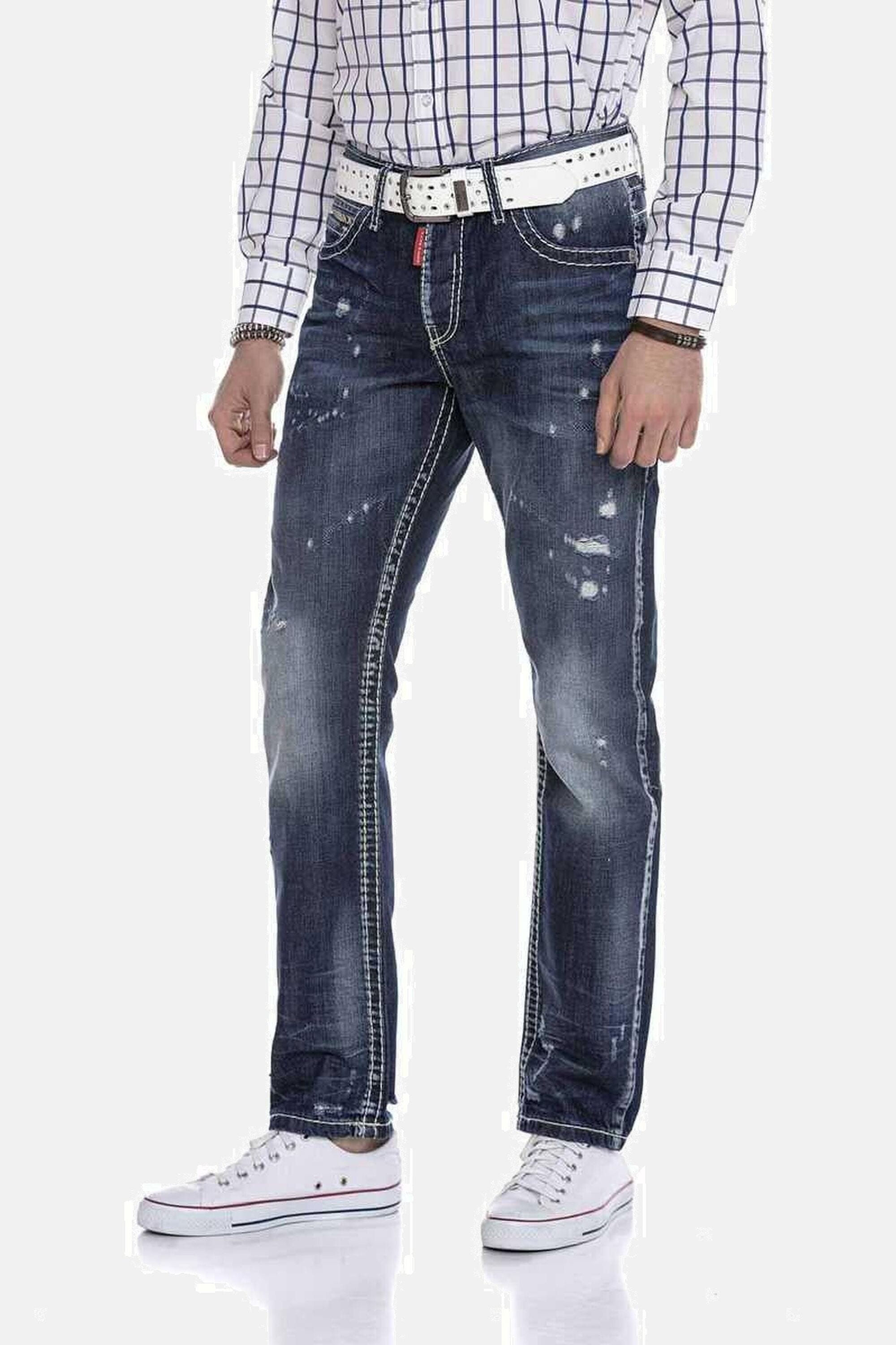Cipo & Baxx Regular-fit-Jeans »DENIM«, bequeme Jeans mit stylischen Used-Elementen, CD606