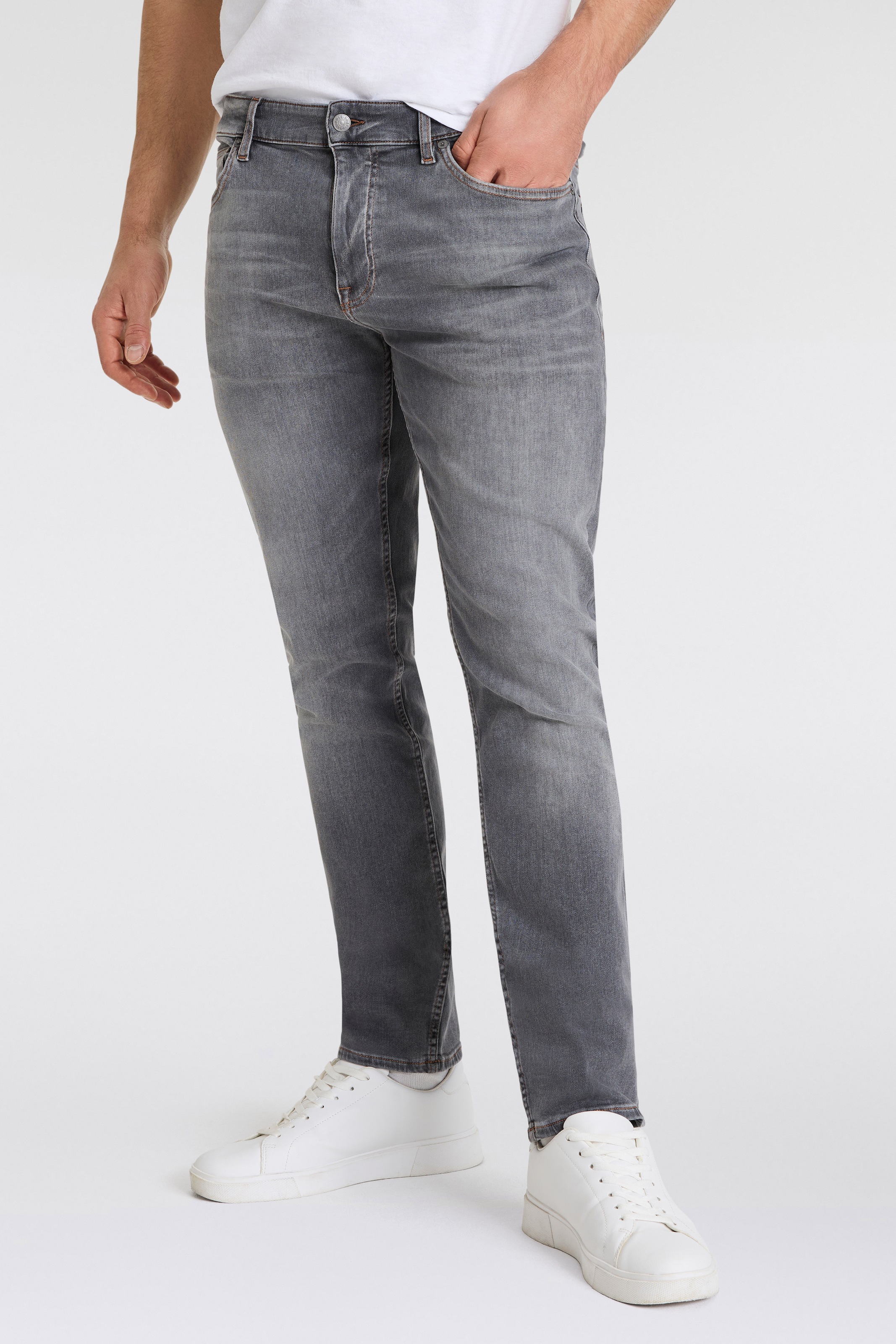 BOSS ORANGE Slim-fit-Jeans "Delaware", mit BOSS Leder-Badge günstig online kaufen