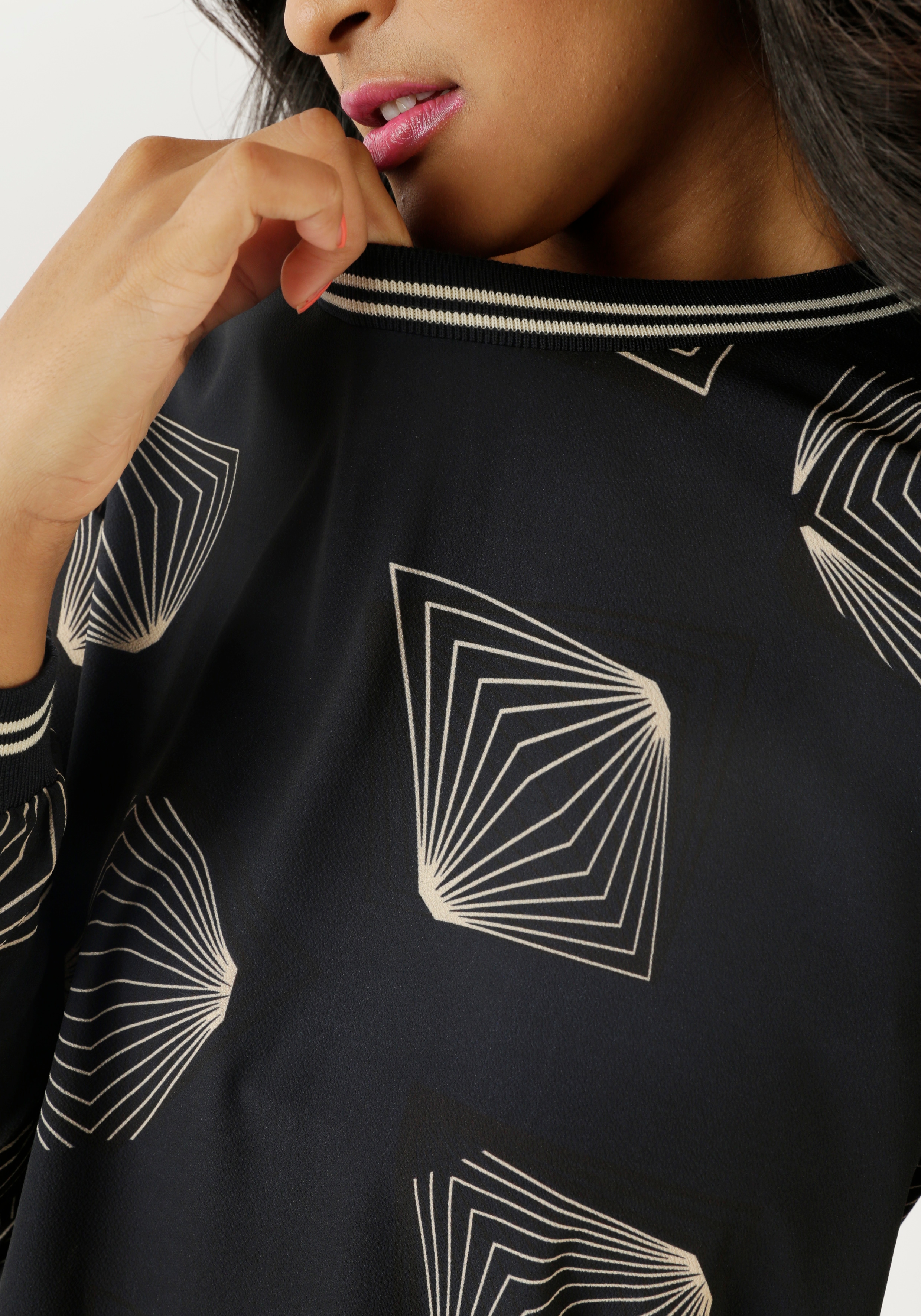 Thumbnail - Aniston SELECTED Shirtbluse mit sportiven Bündchen