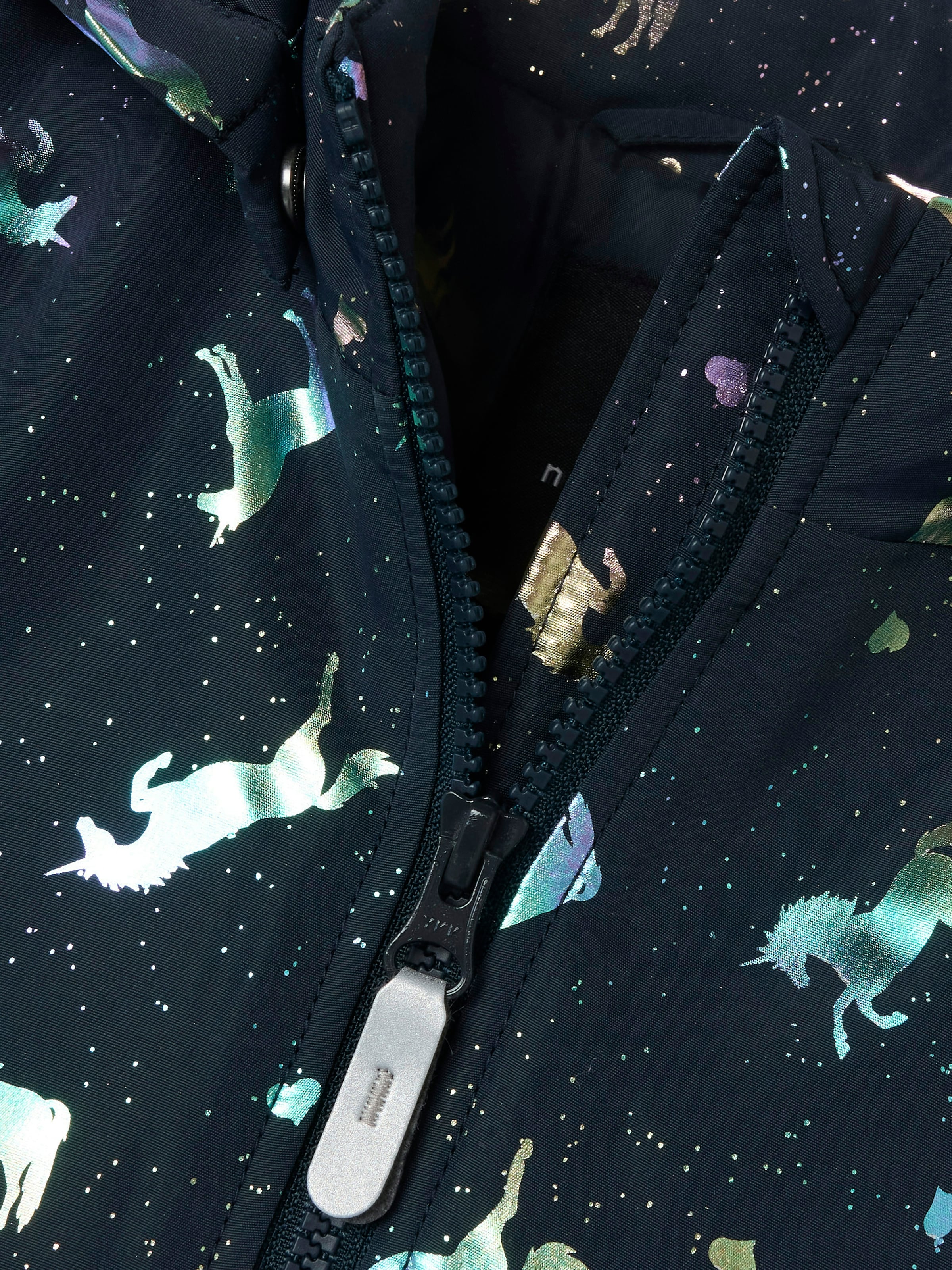 Name It Outdoorjacke »NMFMAXI PA JACKET FOIL AOP NOOS«, mit Kapuze, mit dekorativen und reflektierenden Details