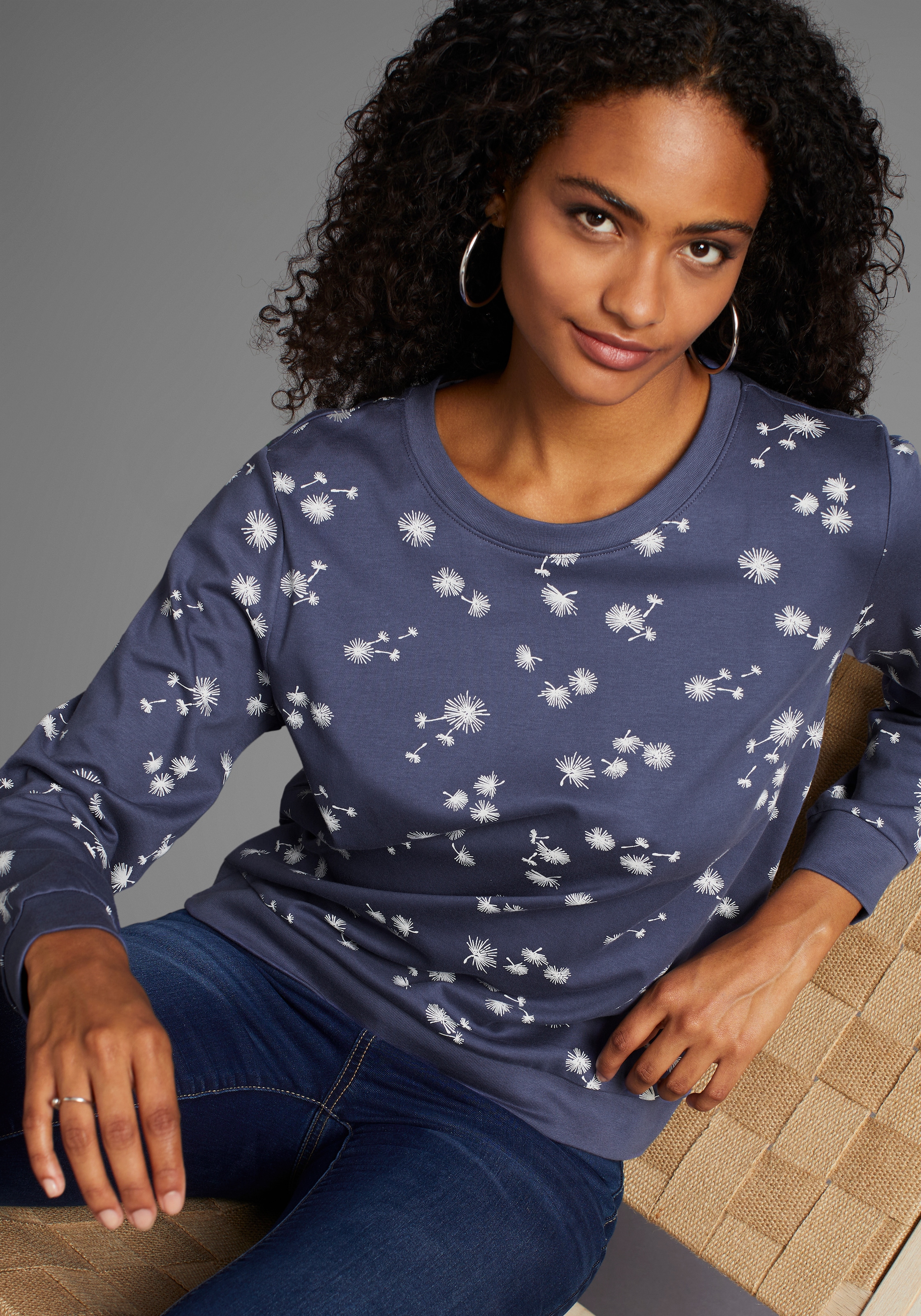 Sweatshirt, mit Pusteblumen Allover-Print - NEUE KOLLEKTION