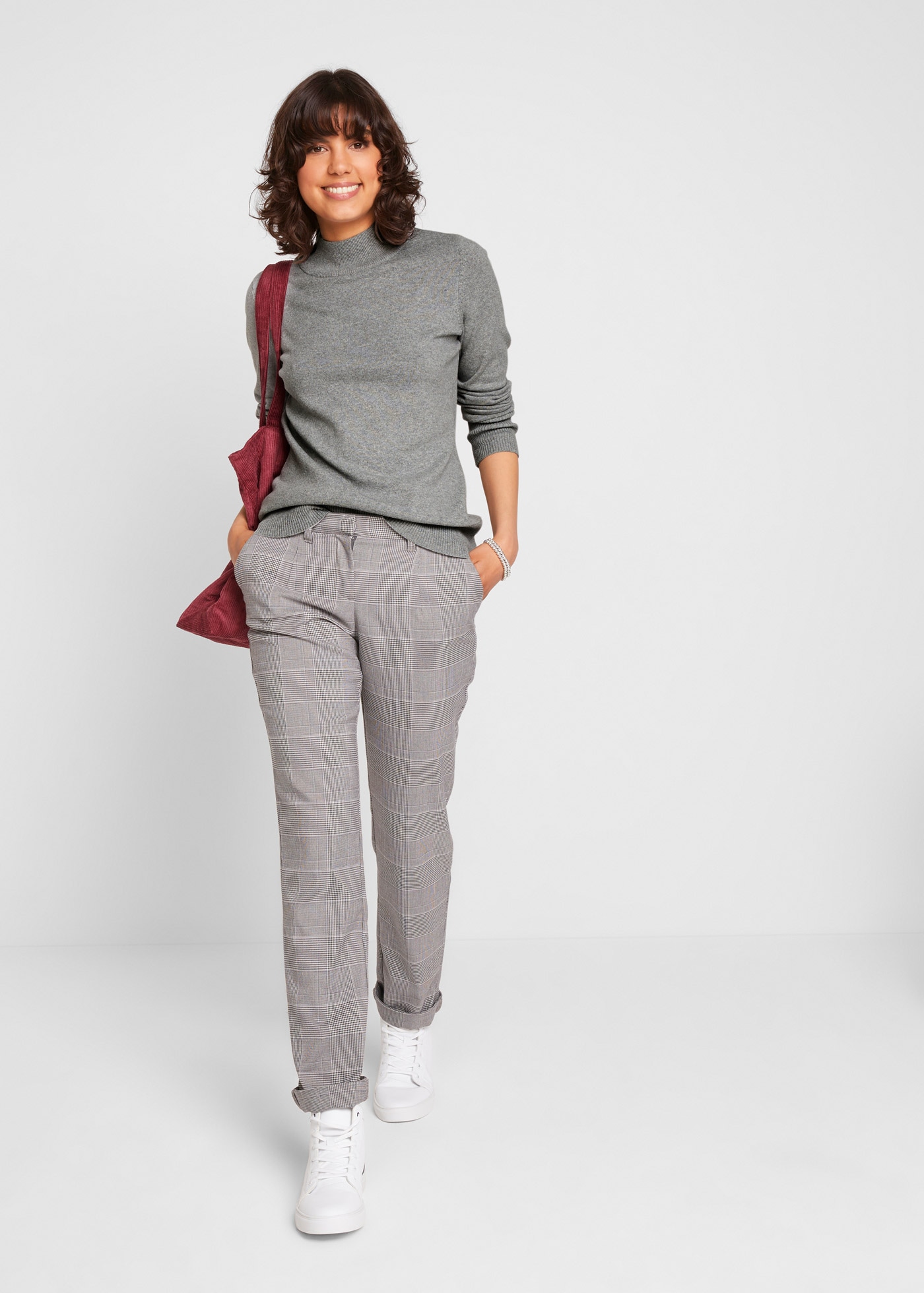 bonprix Strickpullover aus Strickmaterial, atmungsaktiv, pflegeleicht, mit Stehkragen