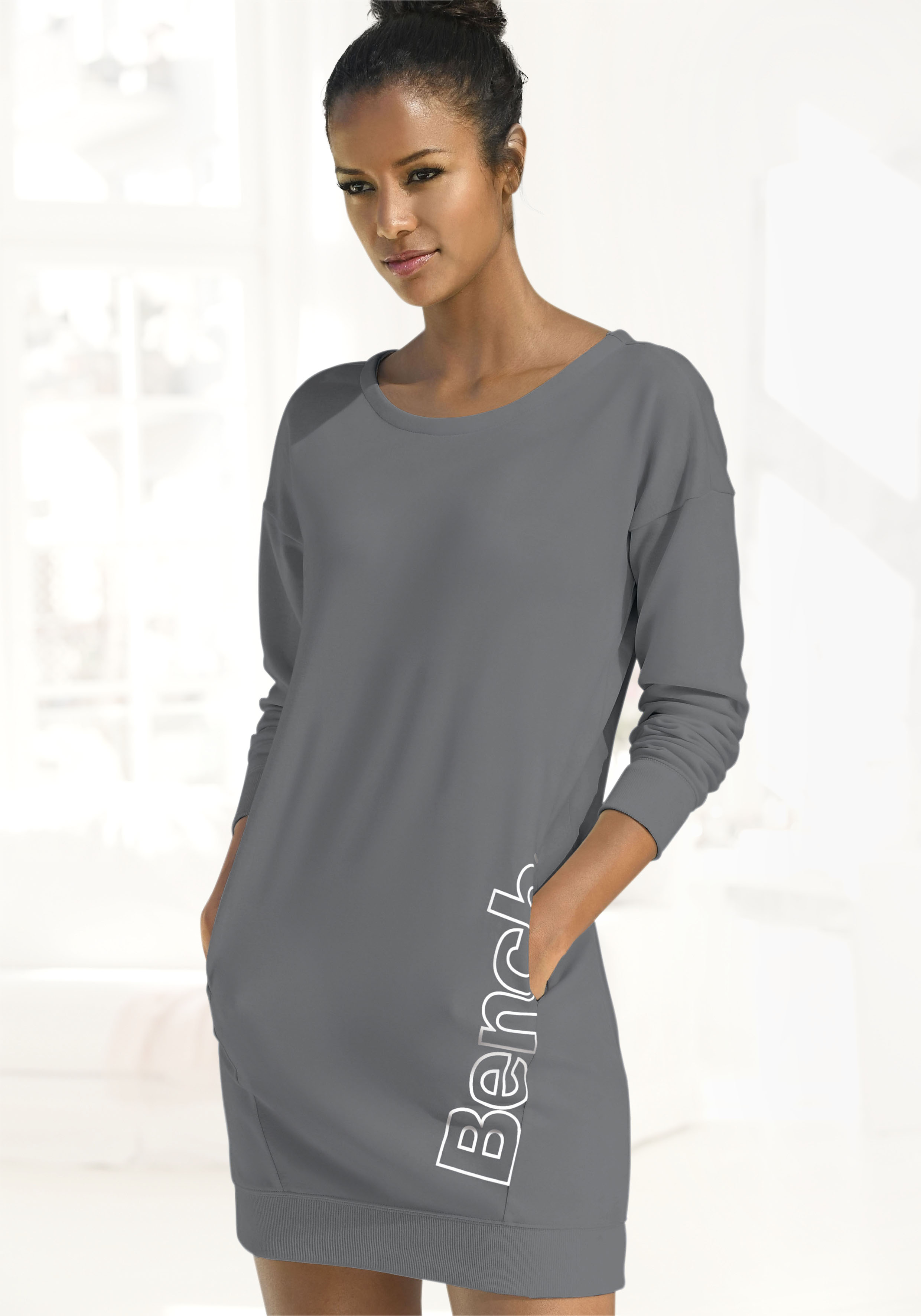 Bench. Loungewear Sweatkleid Eingrifftaschen mit seitlichen Eingrifftaschen, Home- und Loungewear Serie