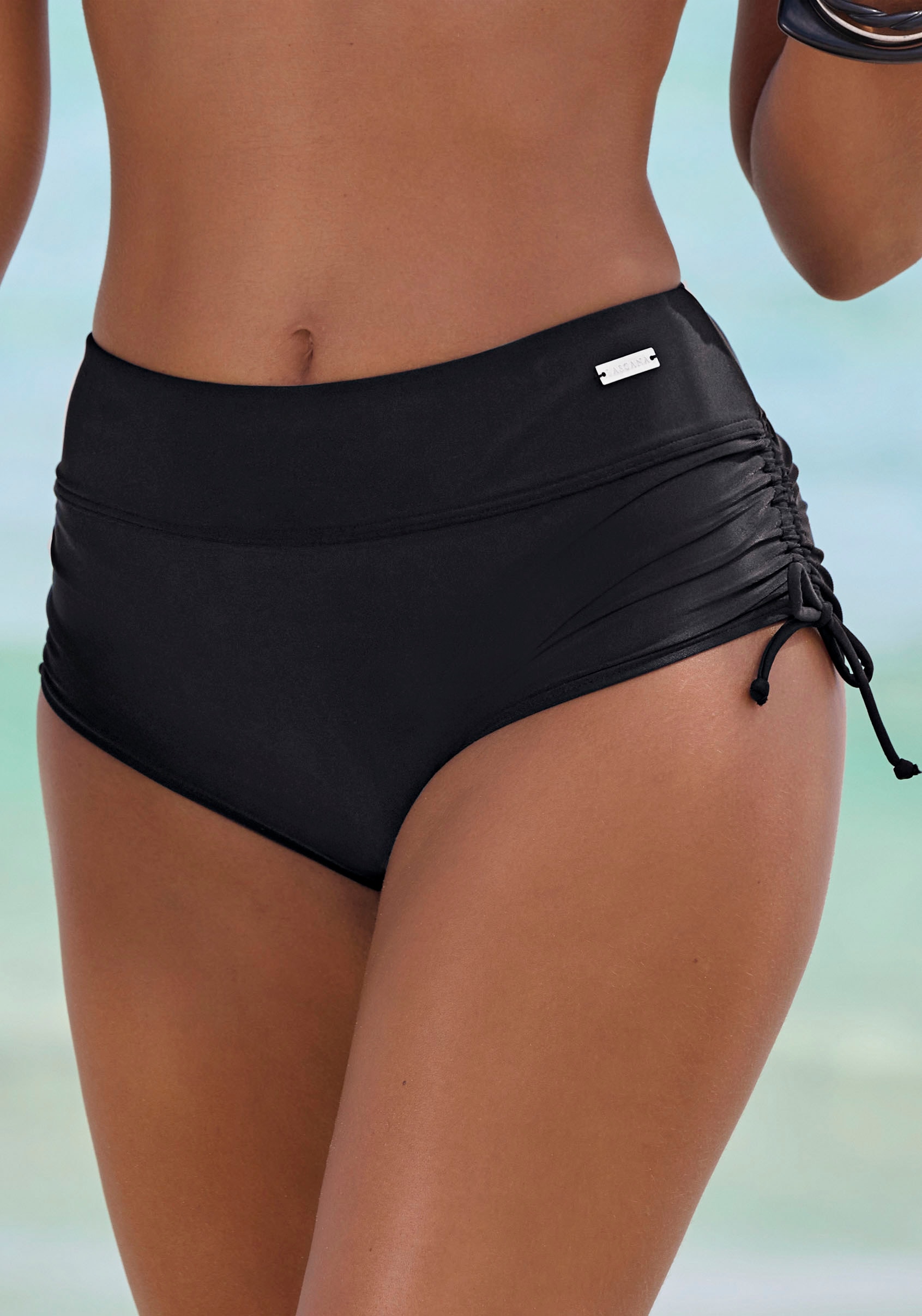 LASCANA Bikini-Hotpants mit seitlicher Raffung
