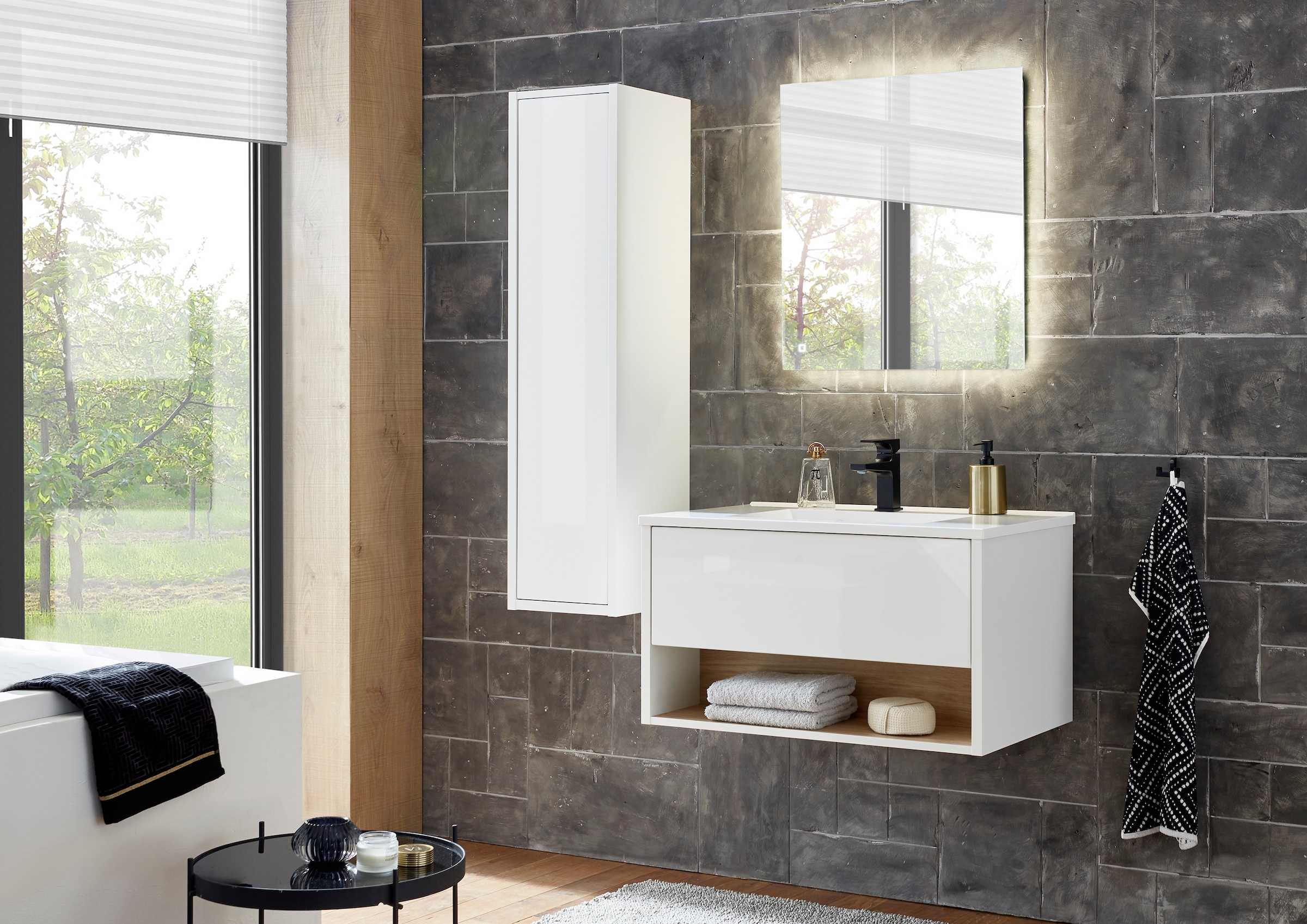 Places of Style Badmöbel-Set »Studio Line, Bad im modernen Design, 3-teiliges Badezimmer«, (3 St.), Schrank, Waschtisch und Spiegel, in zwei Farben verfügbar, Stauraum