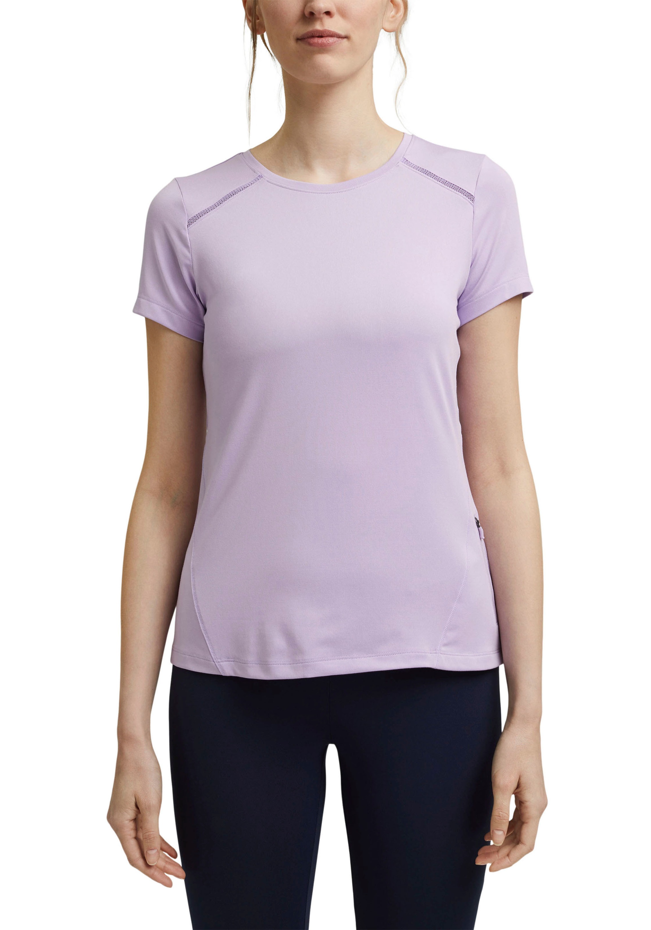 esprit sports T-Shirt mit dezenten Netzeinsätzen und Label-Druck hinten