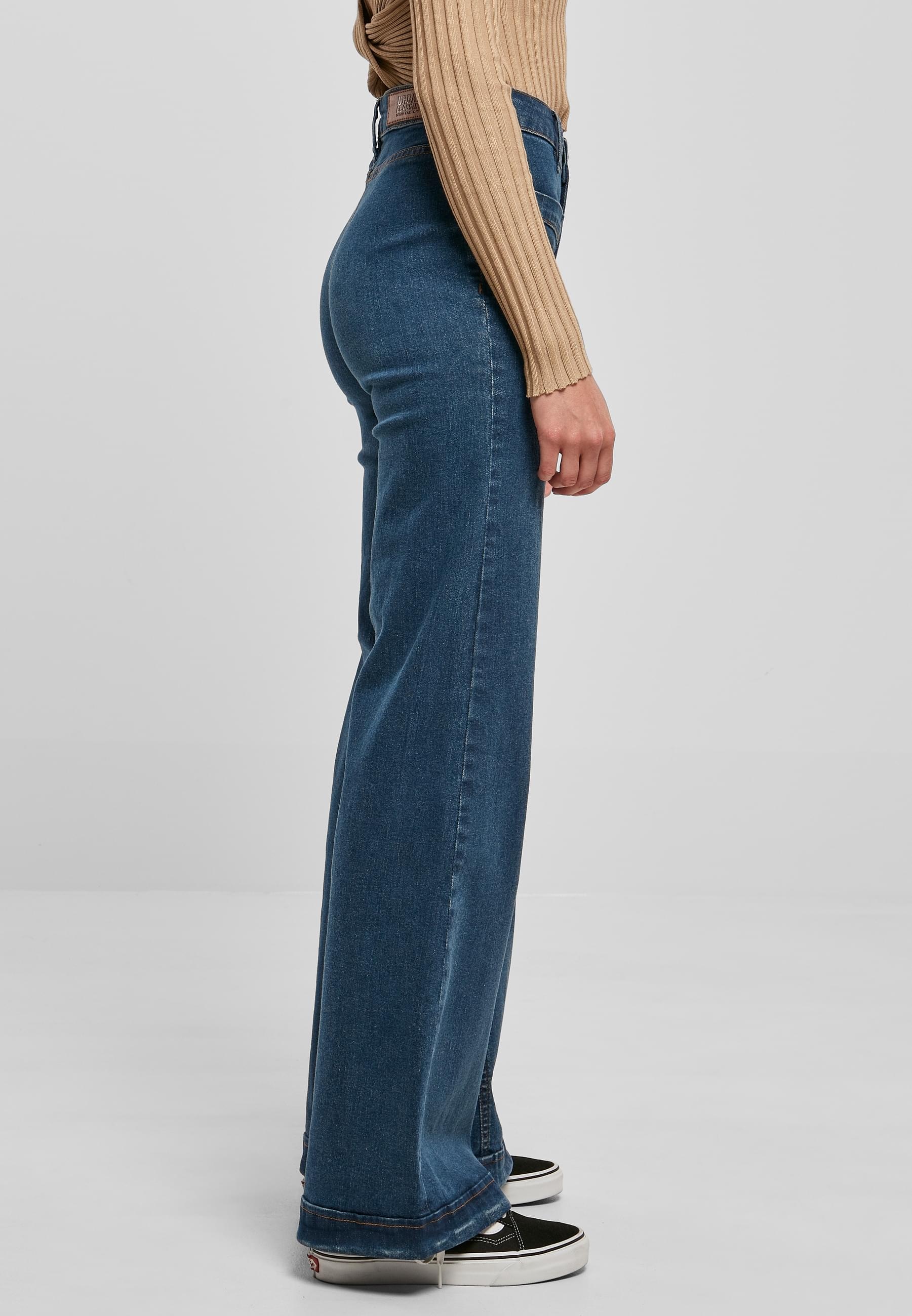 URBAN CLASSICS Bequeme Jeans »Urban Classics Damen Ladies Vintage Flared Denim Pants«, (1 tlg.)