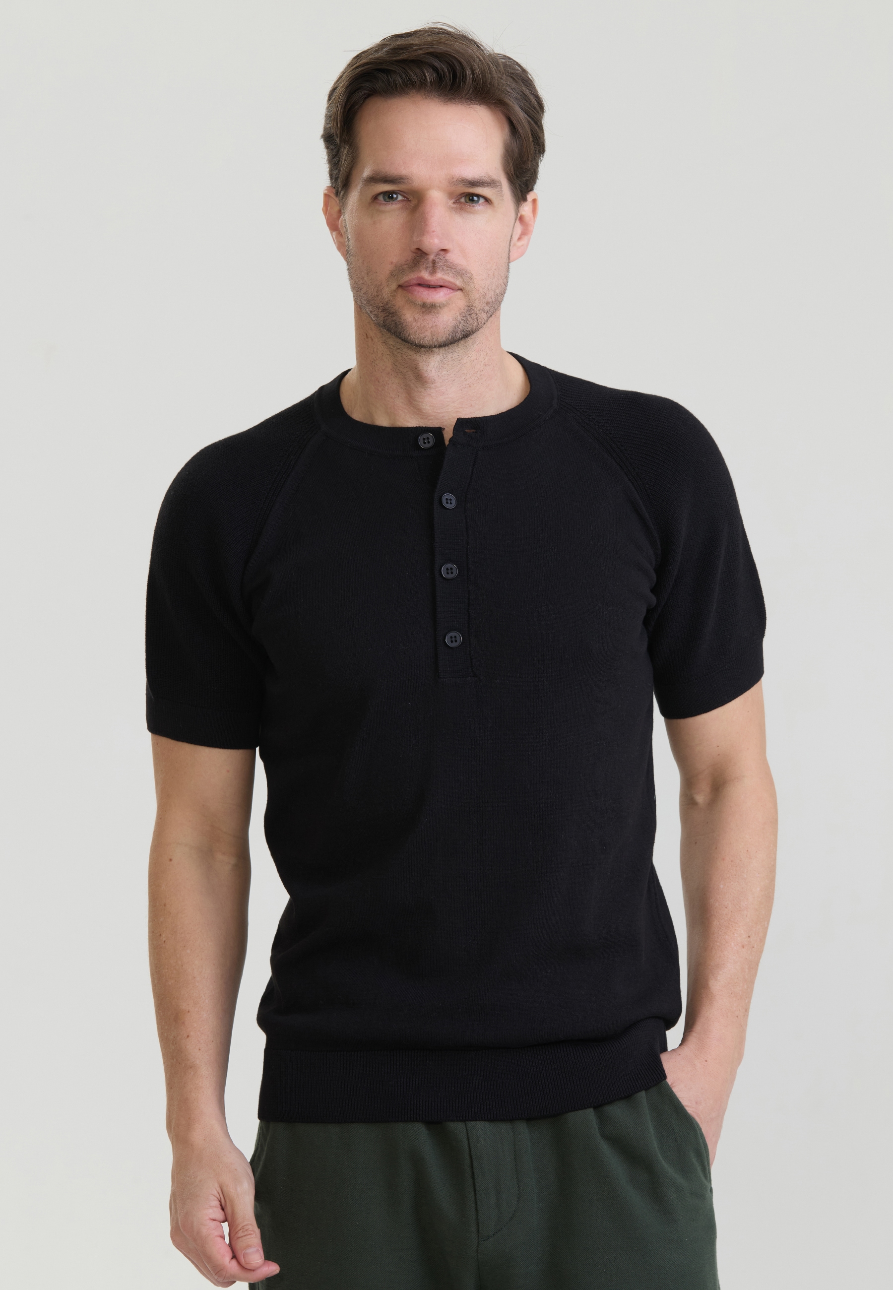 Felix Hardy "Basic-Strick-T-Shirt mit Rundhalsausschnitt und Knöpfen"