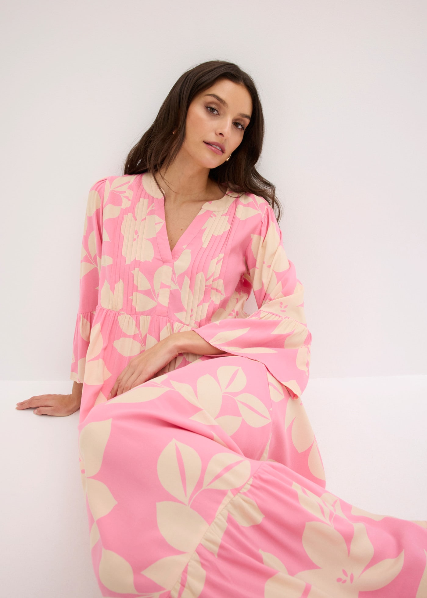 bonprix Maxikleid »Maxikleid aus fließender Viskose« für modischen Auftritt, aus Viskose, A-Linie, 3/4-Ärmel