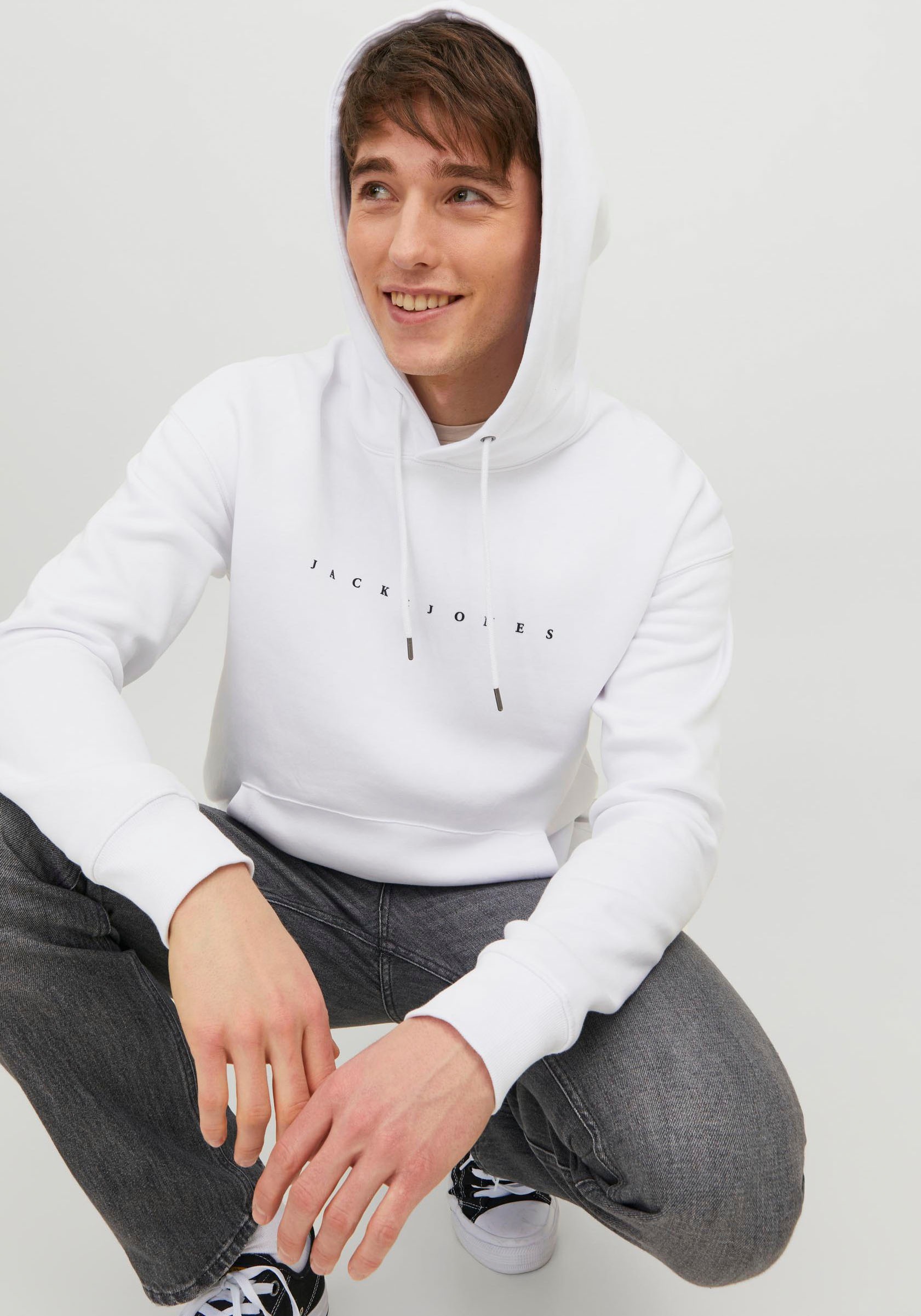 Jack & Jones Kapuzensweatshirt "JJESTAR JJ SWEAT HOOD NOOS", mit Logo Print günstig online kaufen