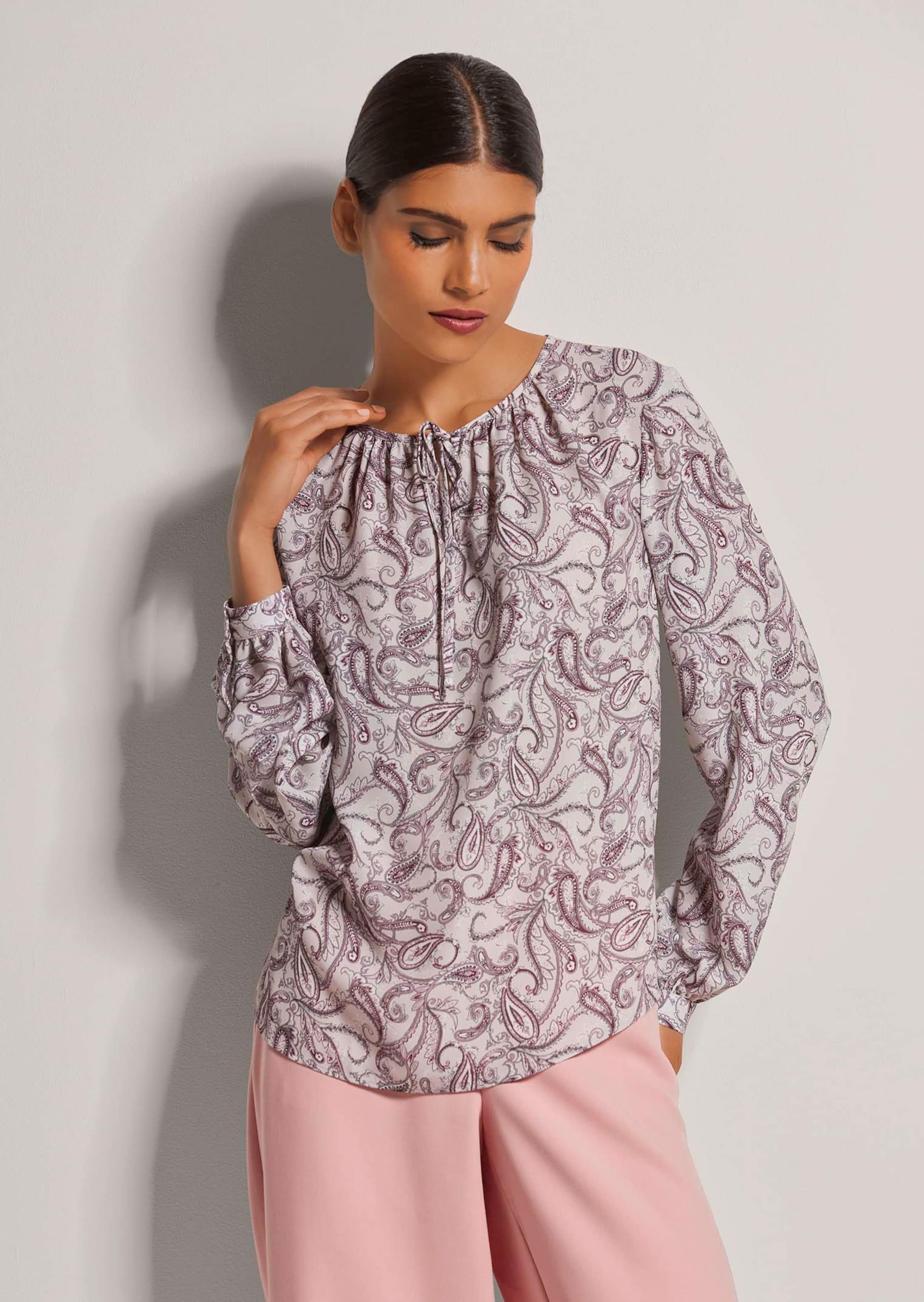 MADELEINE Langarmbluse »Bluse Rundhals-Bluse mit Unikat-Print«