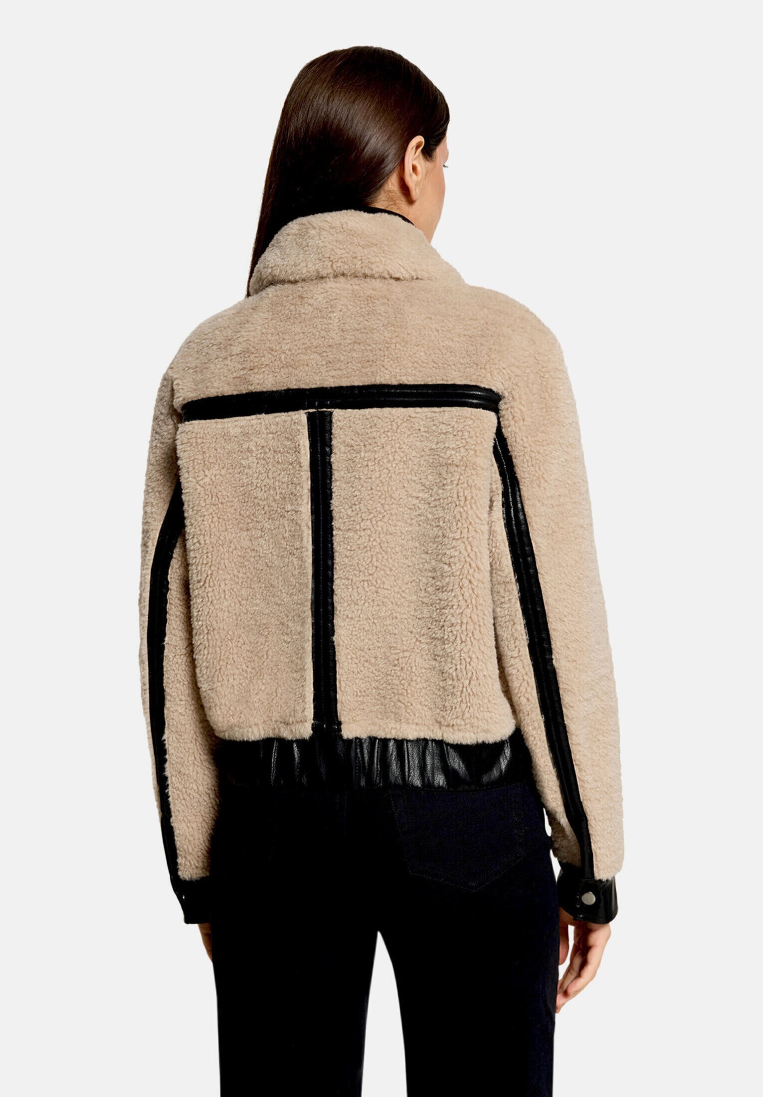 Amber & June Plüschjacke »Damen mit Kragen«
